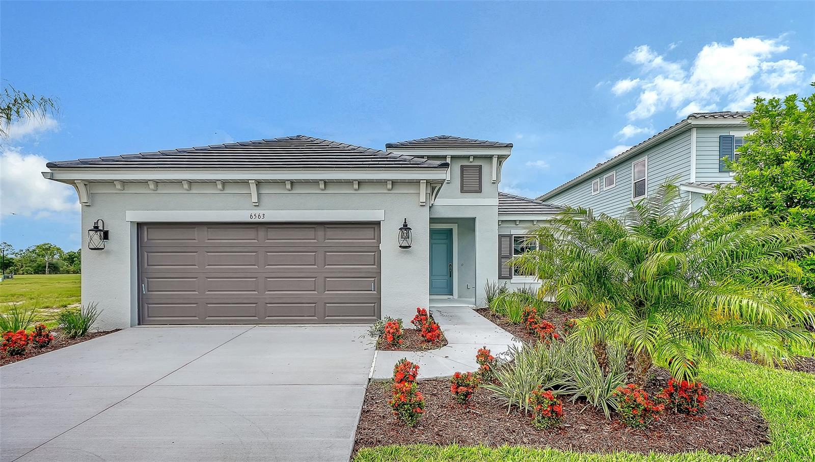6563 Big Bayou Dr photo 1