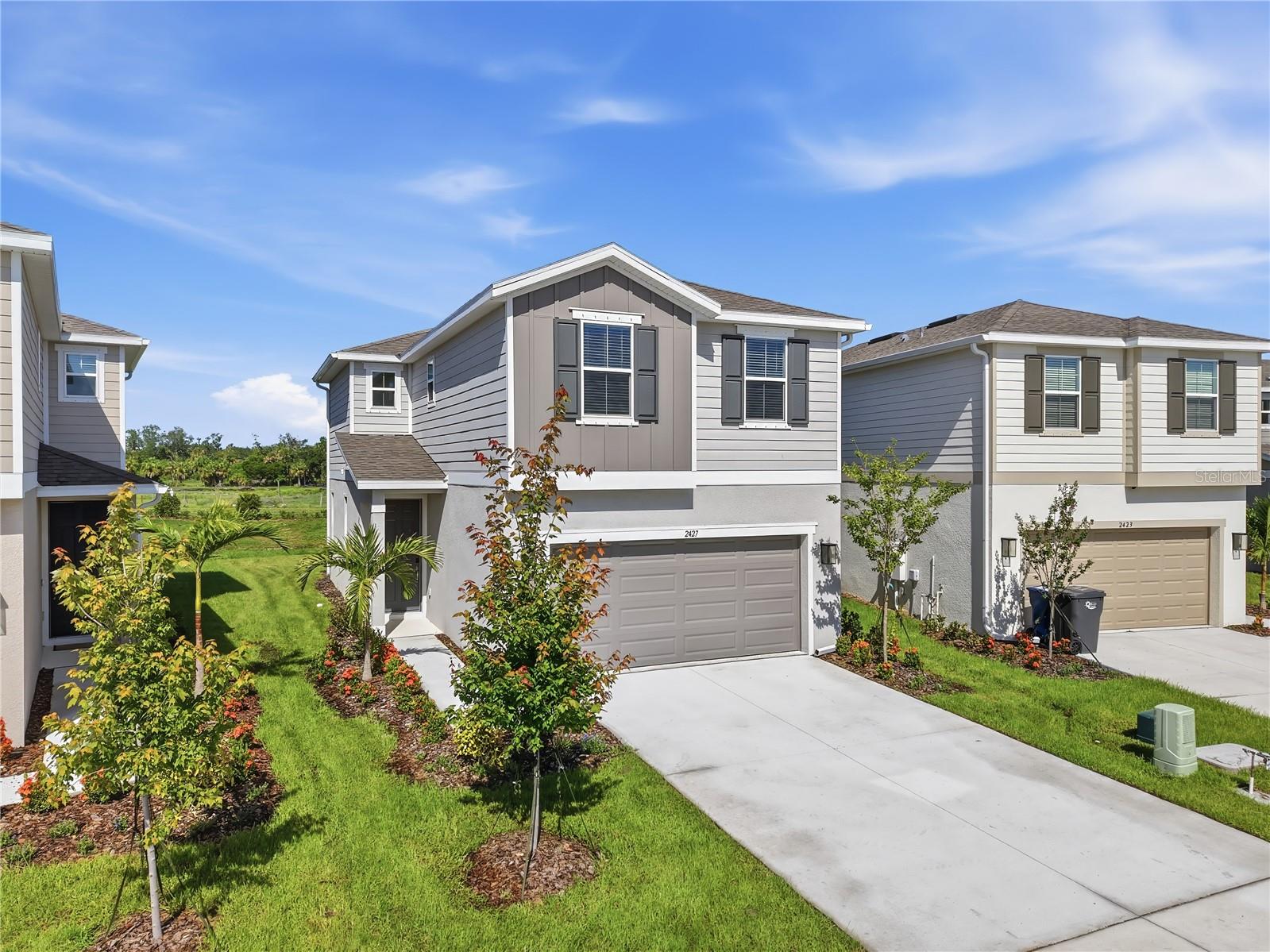 2427 29th Ln E photo 1