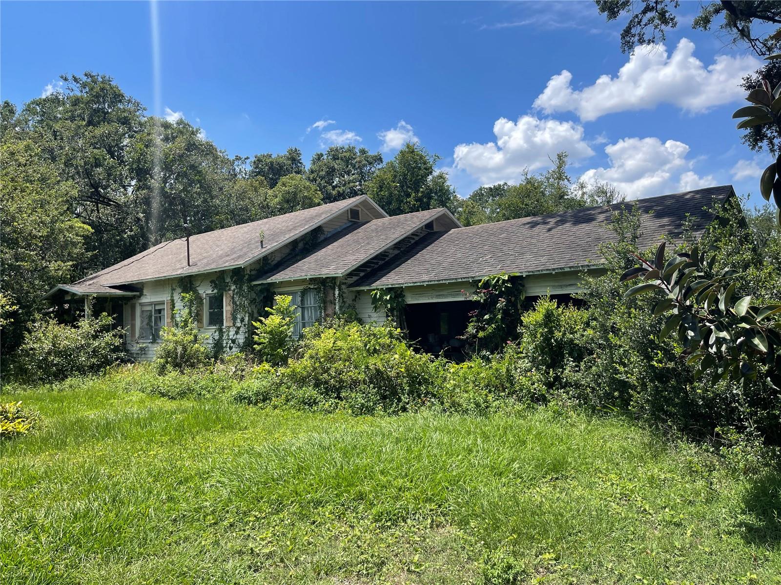 809 W Pipkin Rd