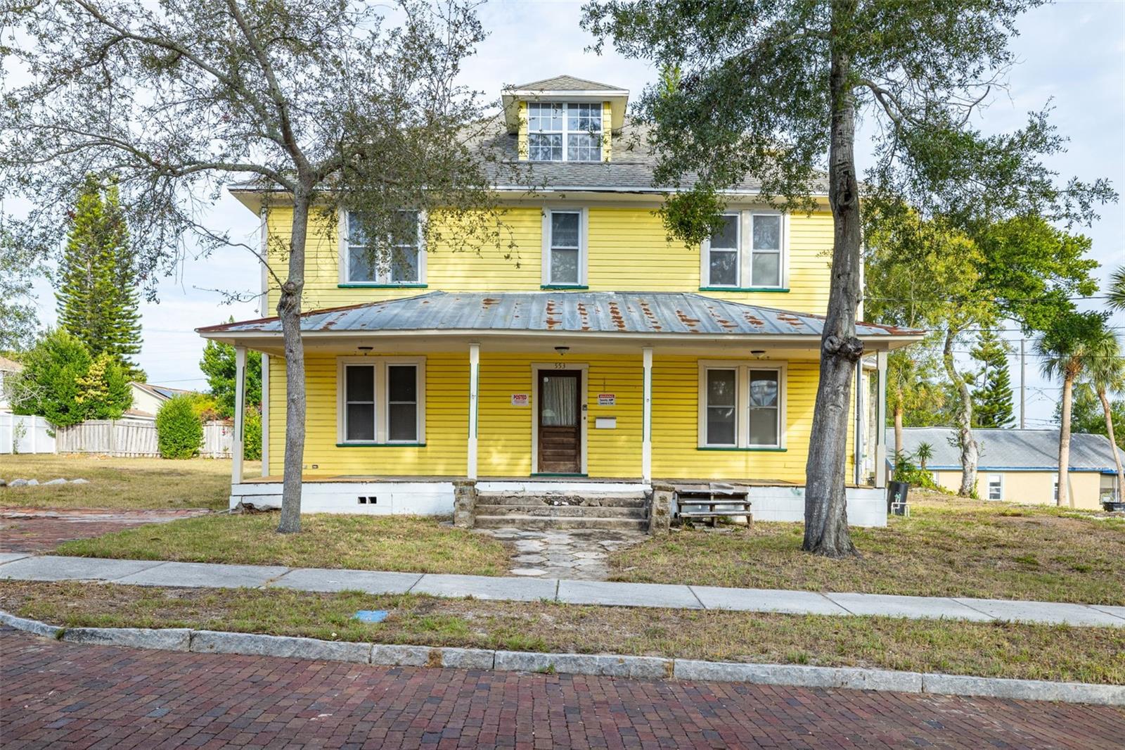553 Division St