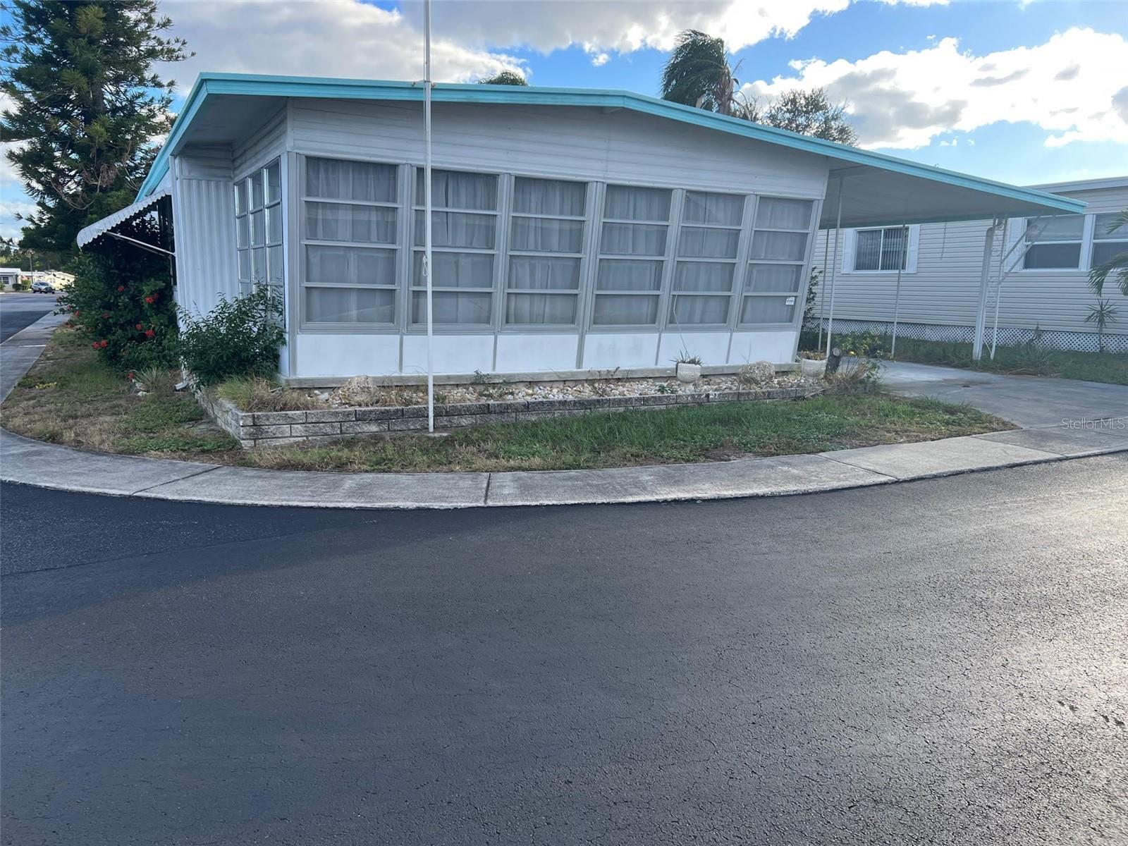 201 Royal Palm Cir
