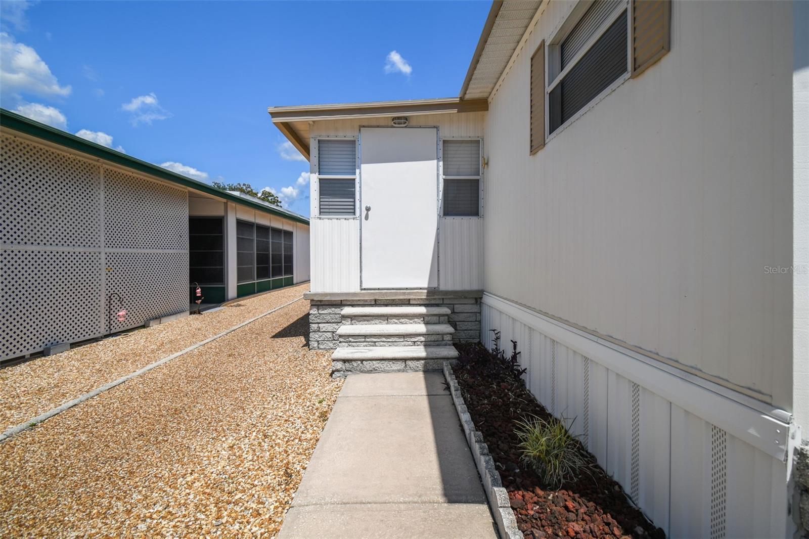 12200 Bonanza Dr