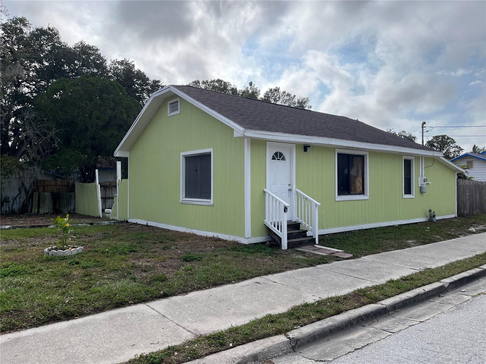 1554 Tilley Ave