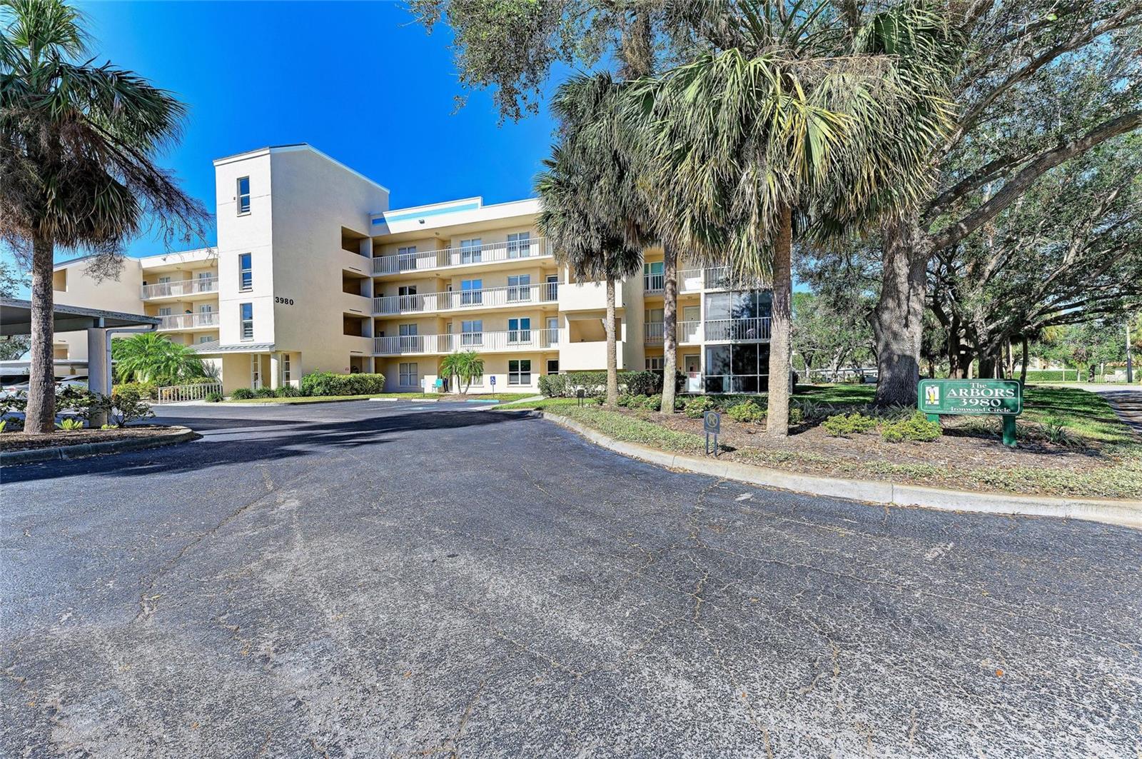 3980 Ironwood Cir #206
