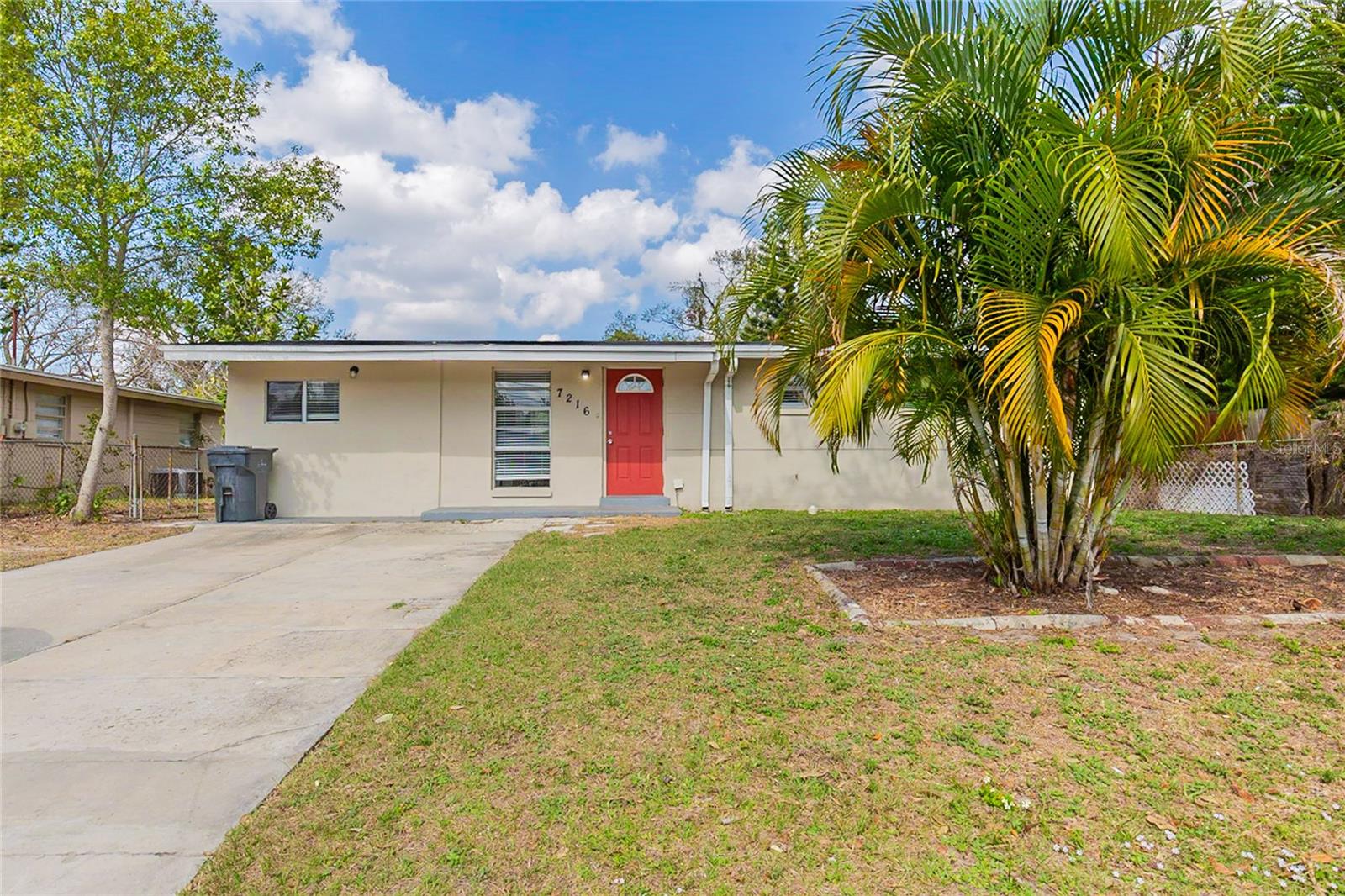 7216 E Emma St photo 1