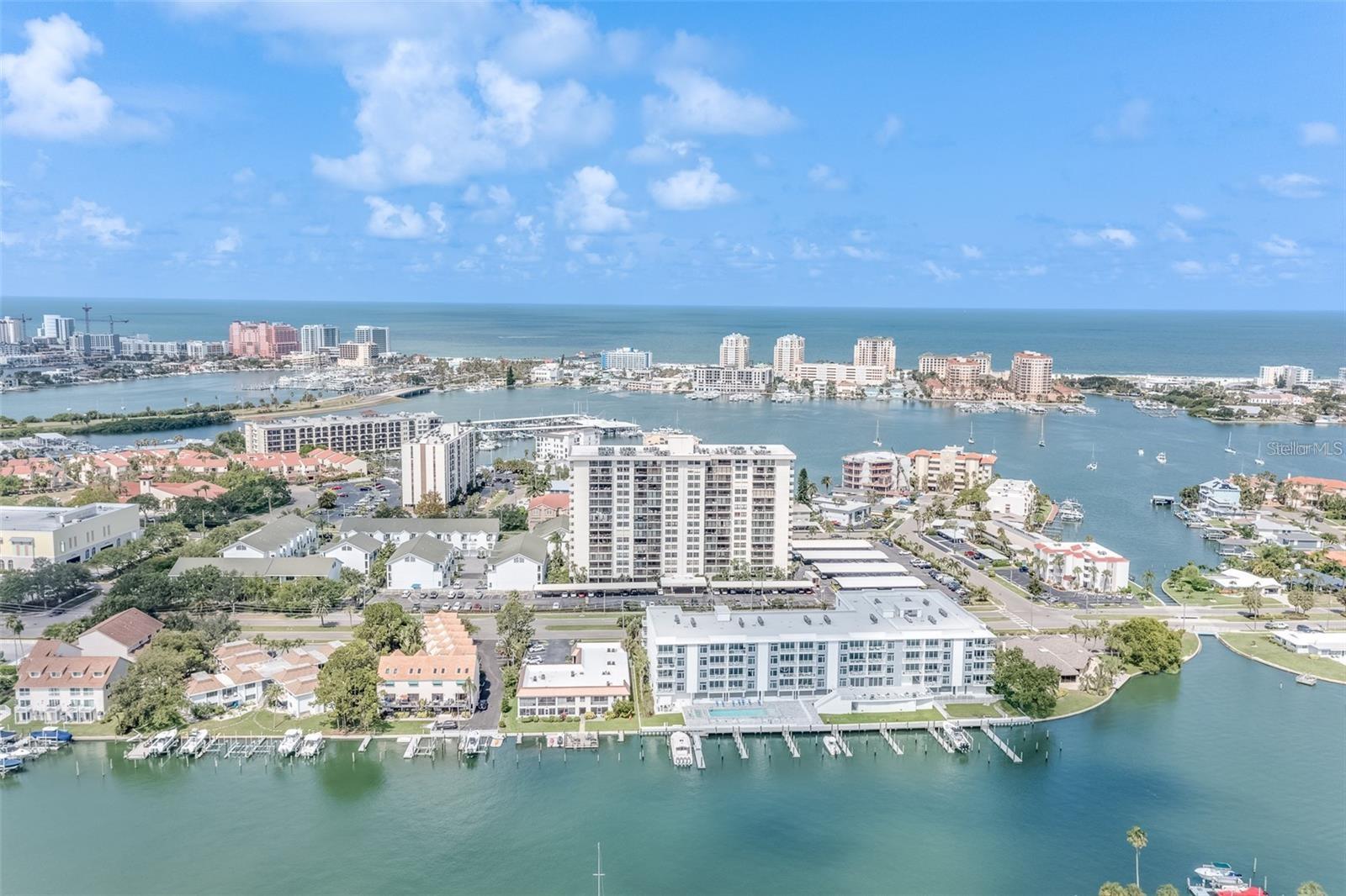 400 Island Way #908