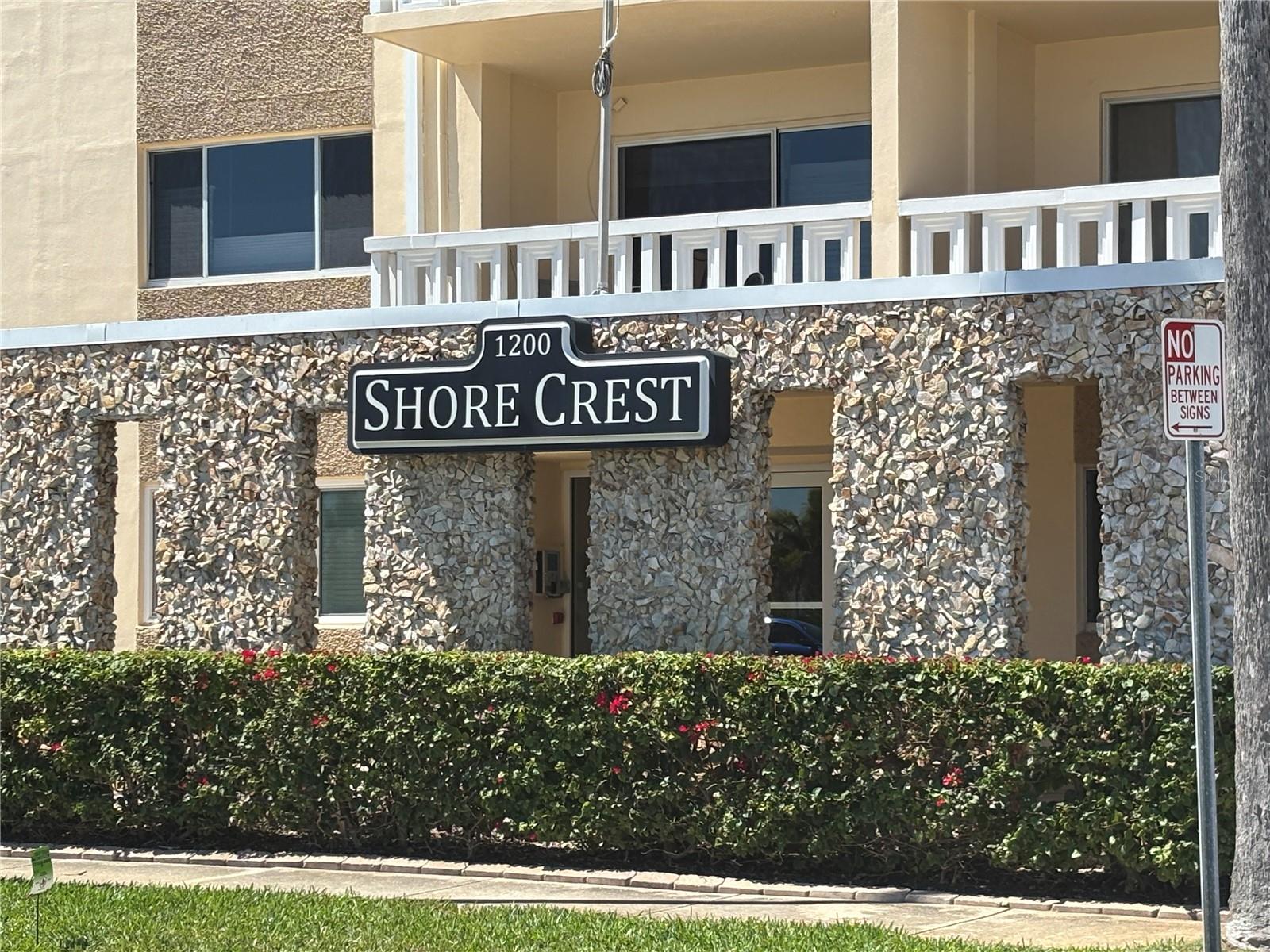 1200 N Shore Dr NE #212