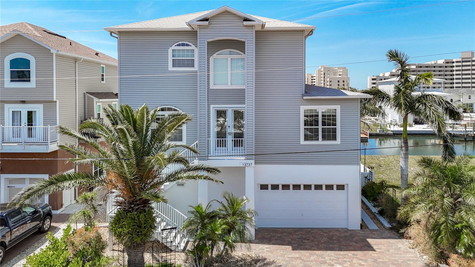 13737 Victor Ave