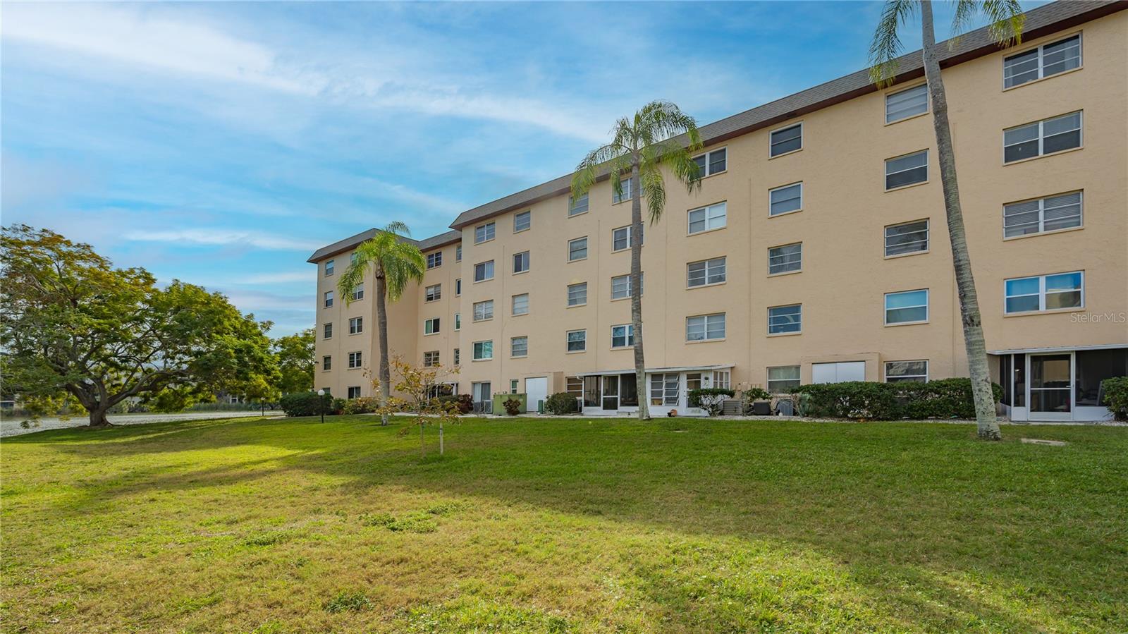3845 Lake Bayshore Dr #F103