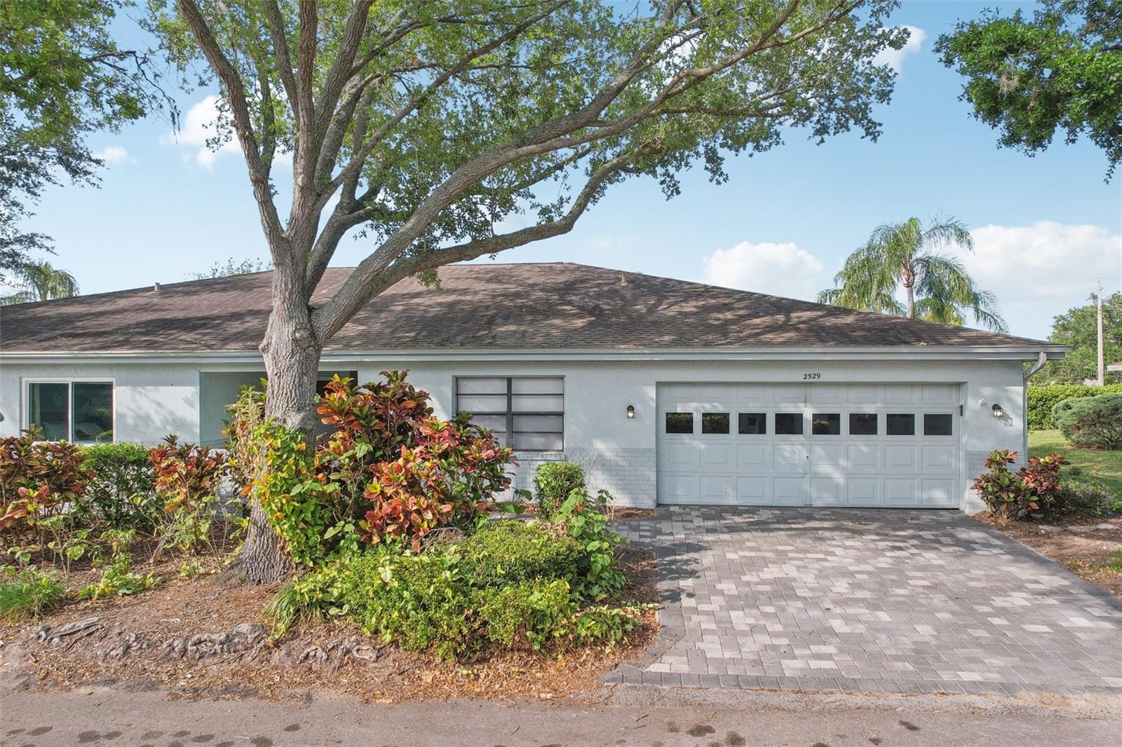 2529 Lancaster Dr photo 1