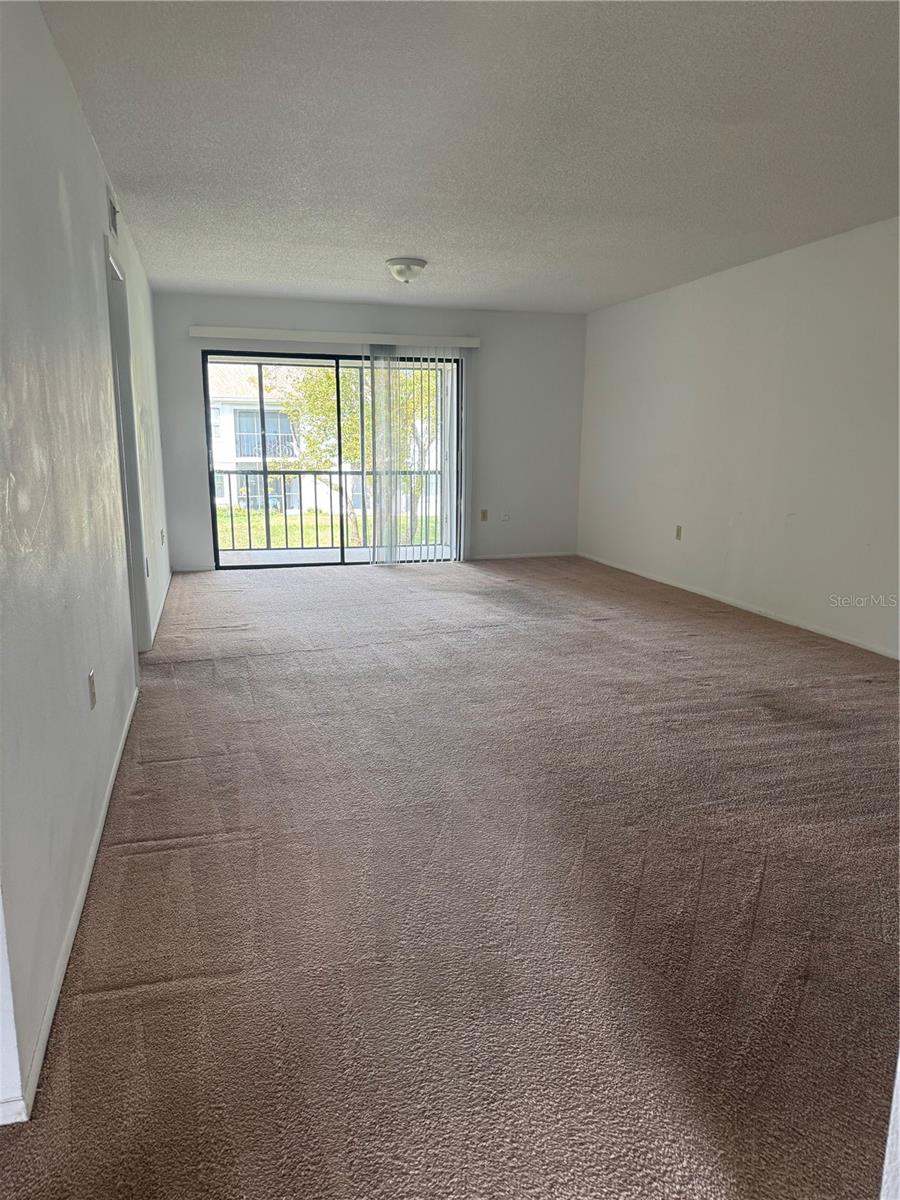 106 Lakeside CT