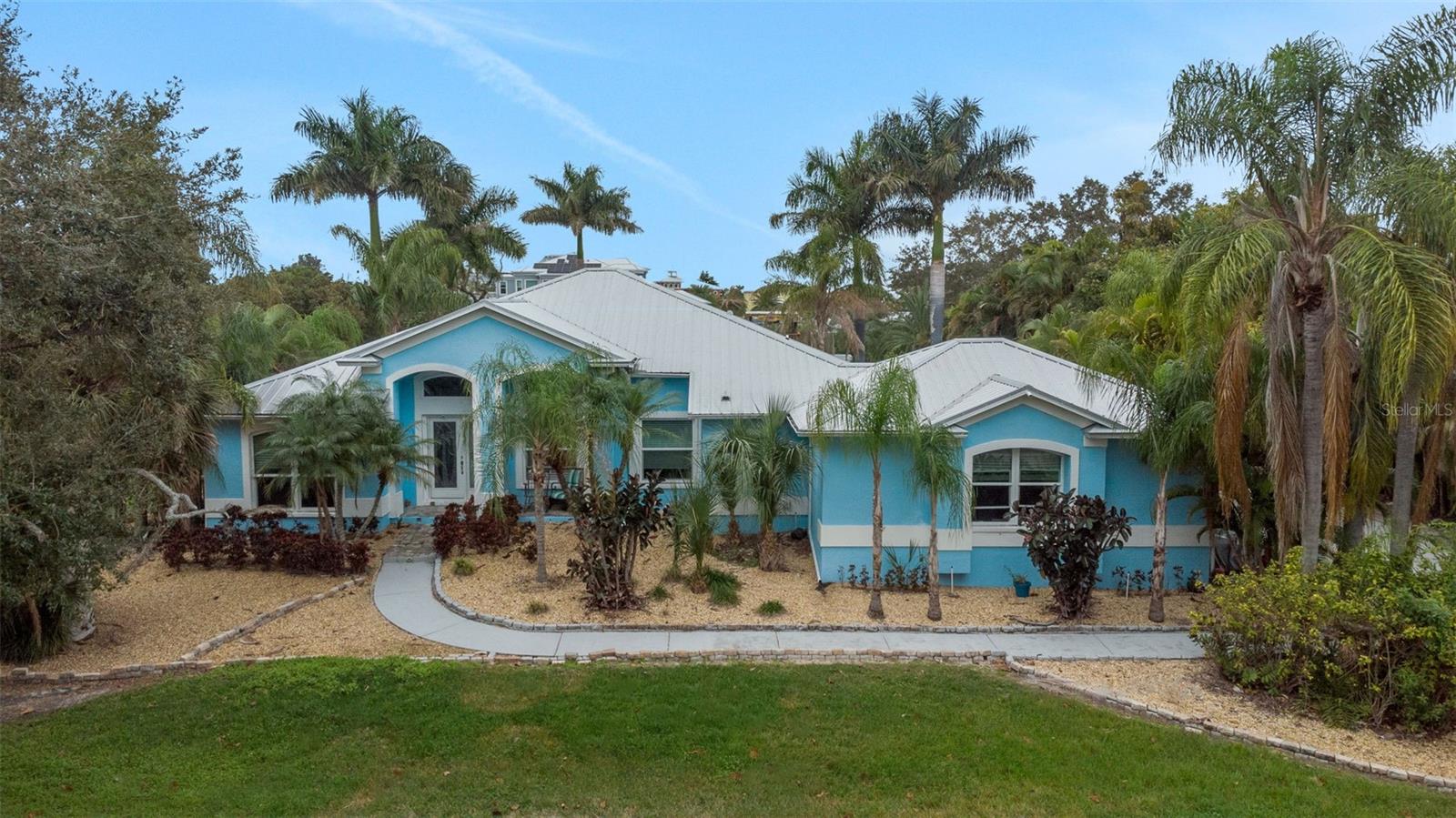 424 Island Cay Way photo 1