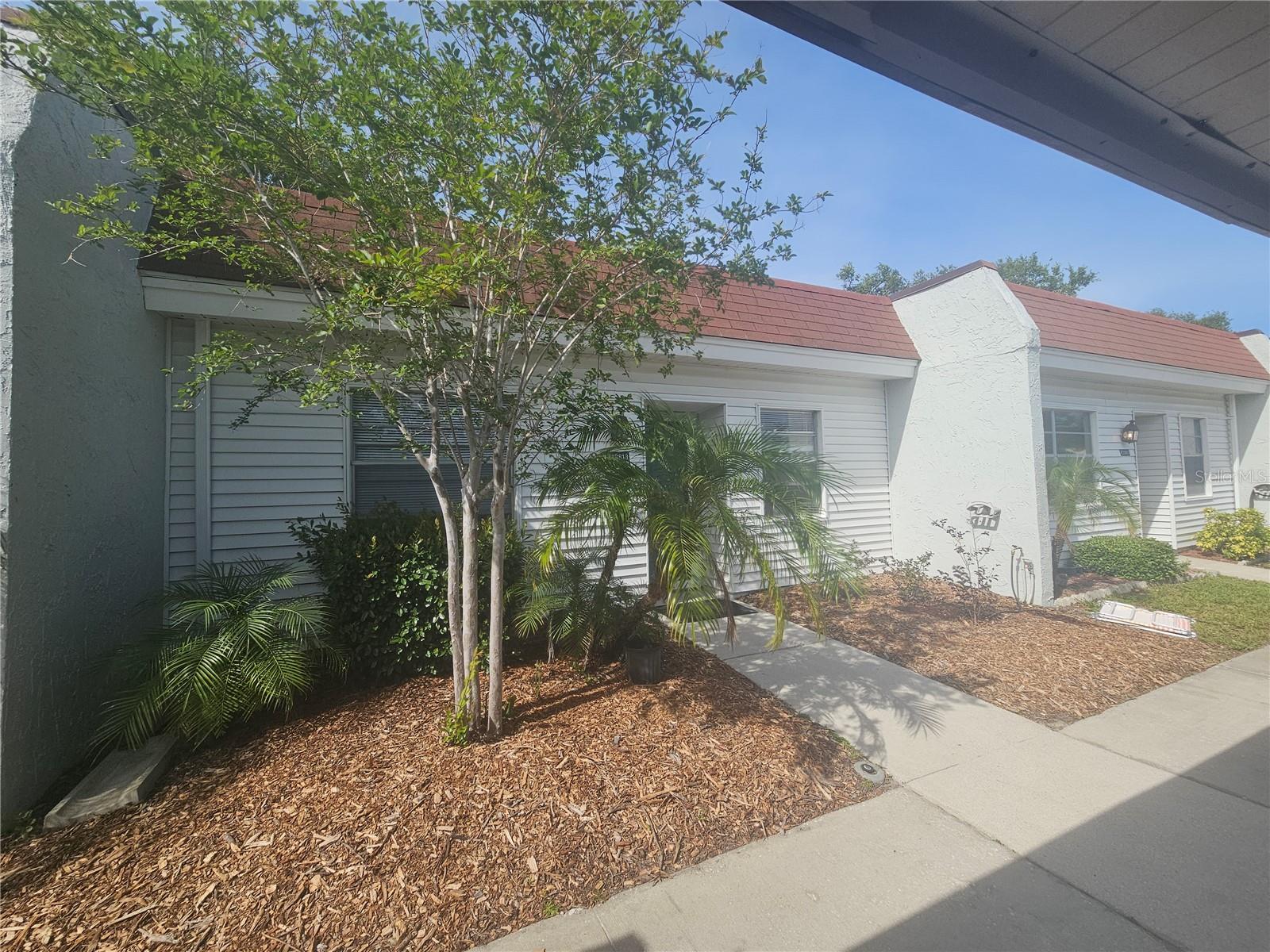 13813 Mission Oaks Blvd photo 1