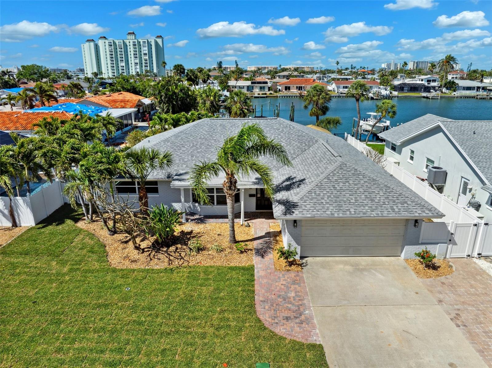 6410 3rd Palm Pt