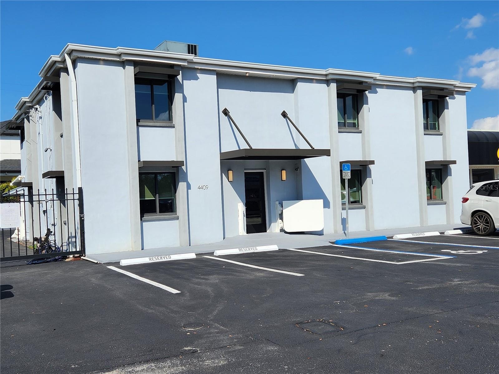 4409 W El Prado Blvd photo 1