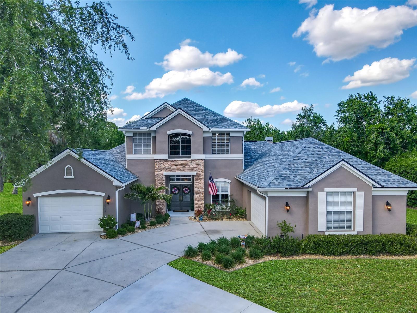 3008 Sutton Woods Dr