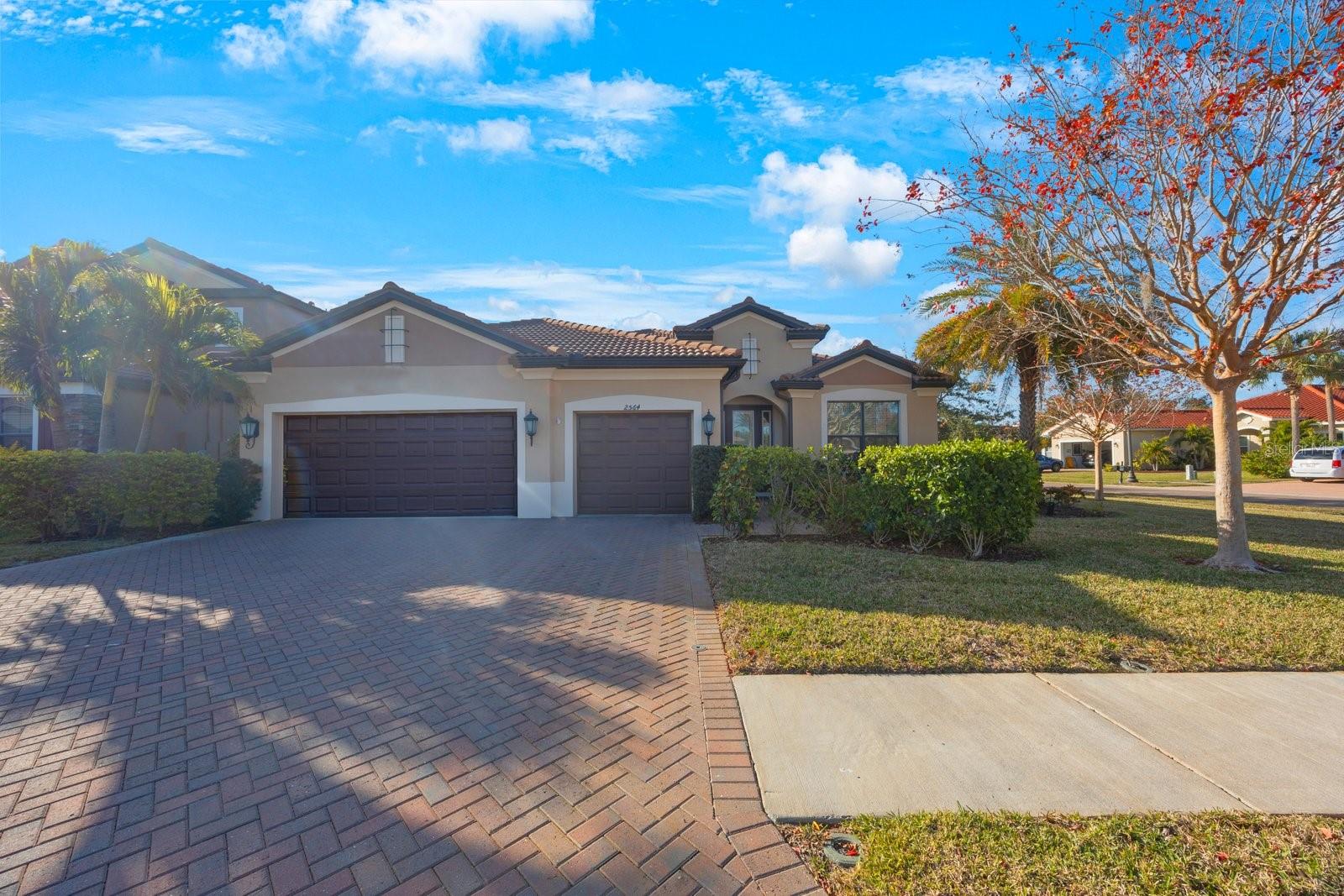 2564 Grand Cypress Blvd