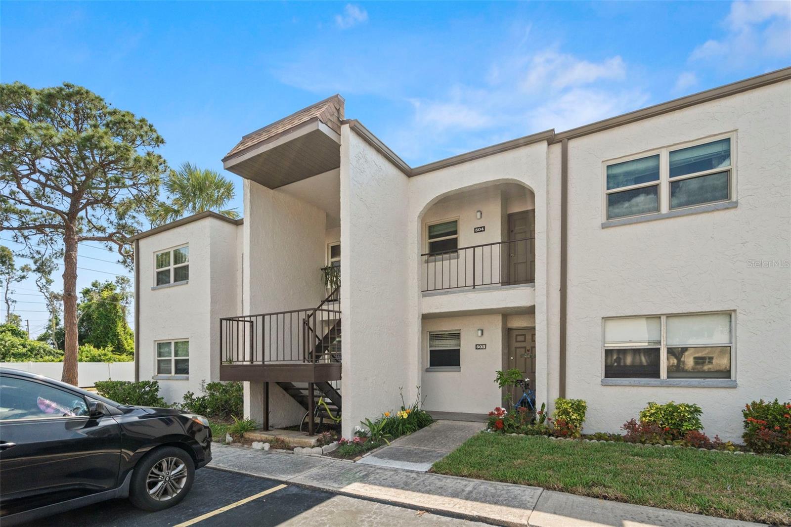 7701 Starkey Rd #504