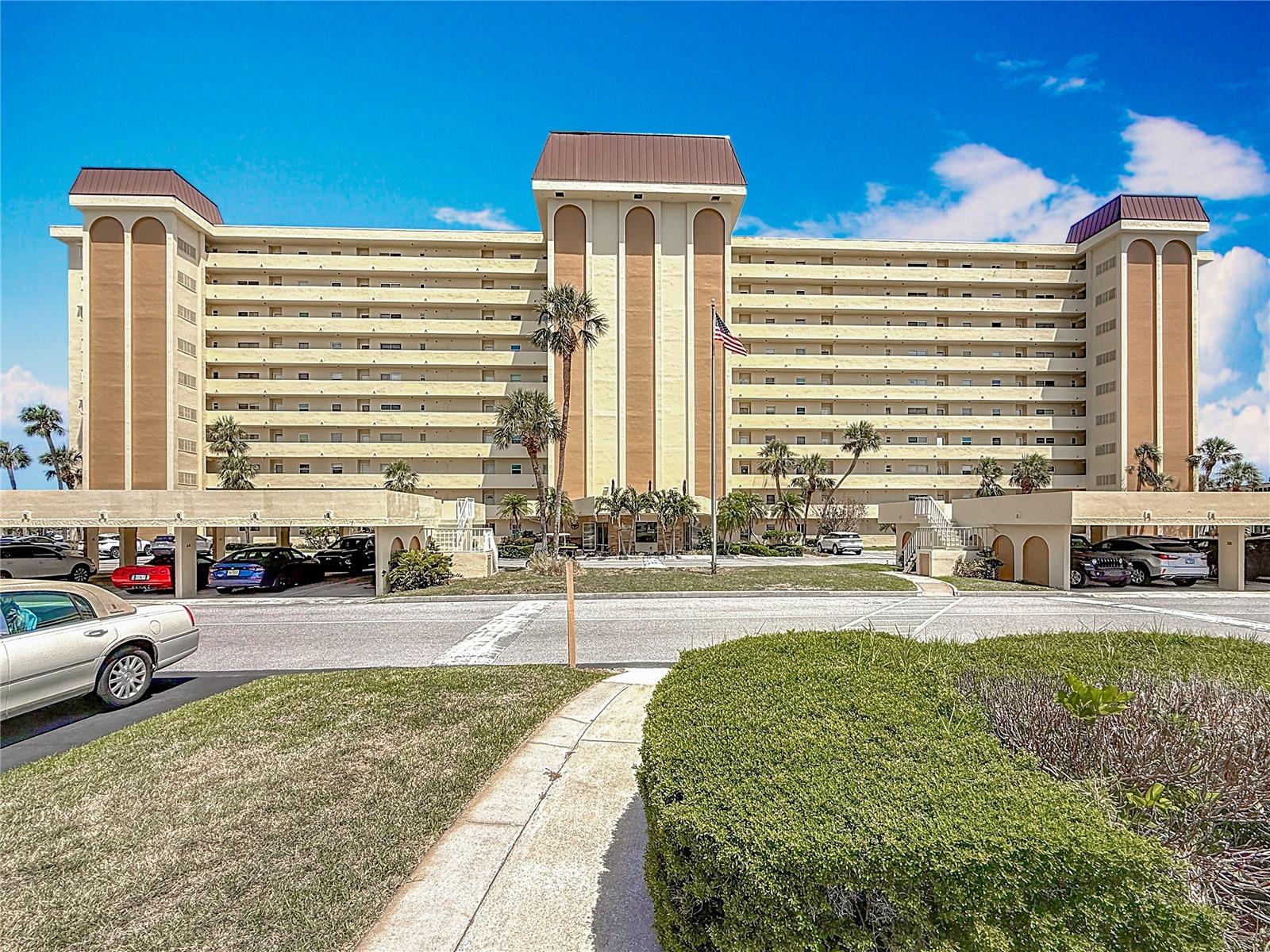 4725 Cove Circle #908