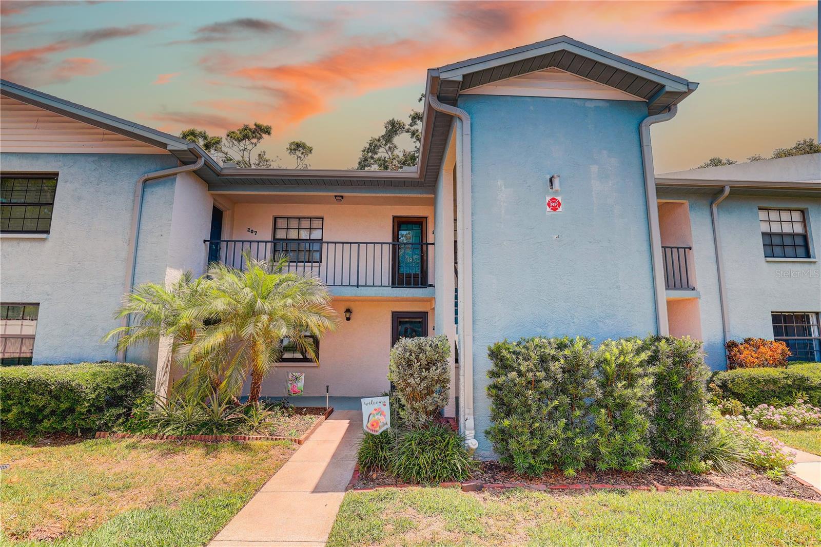 11800 Park Blvd #208 photo 1
