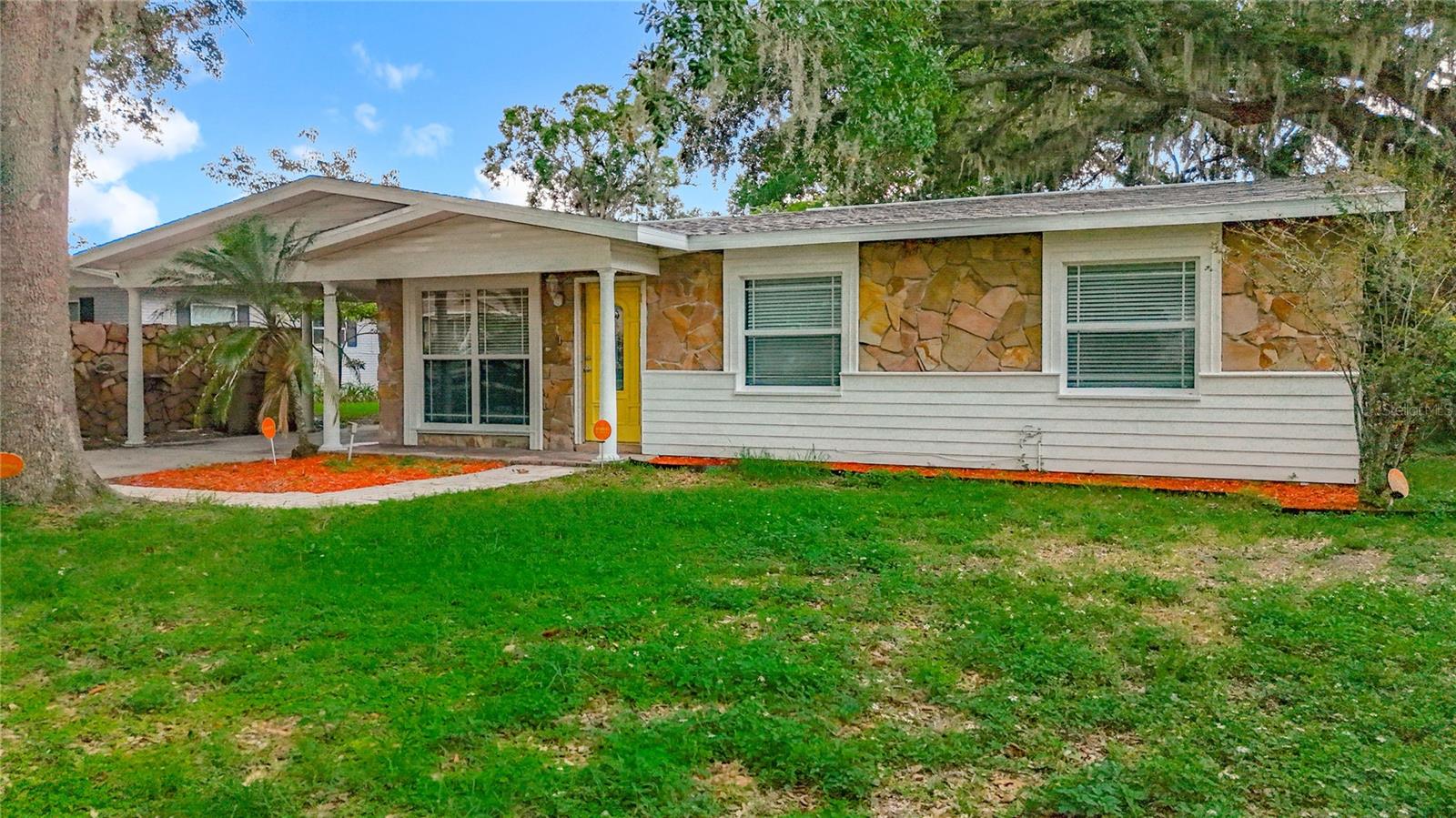 307 Fern Cliff Ave photo 1