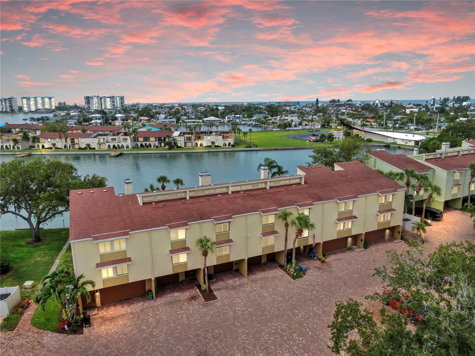 459 Haven Point Dr
