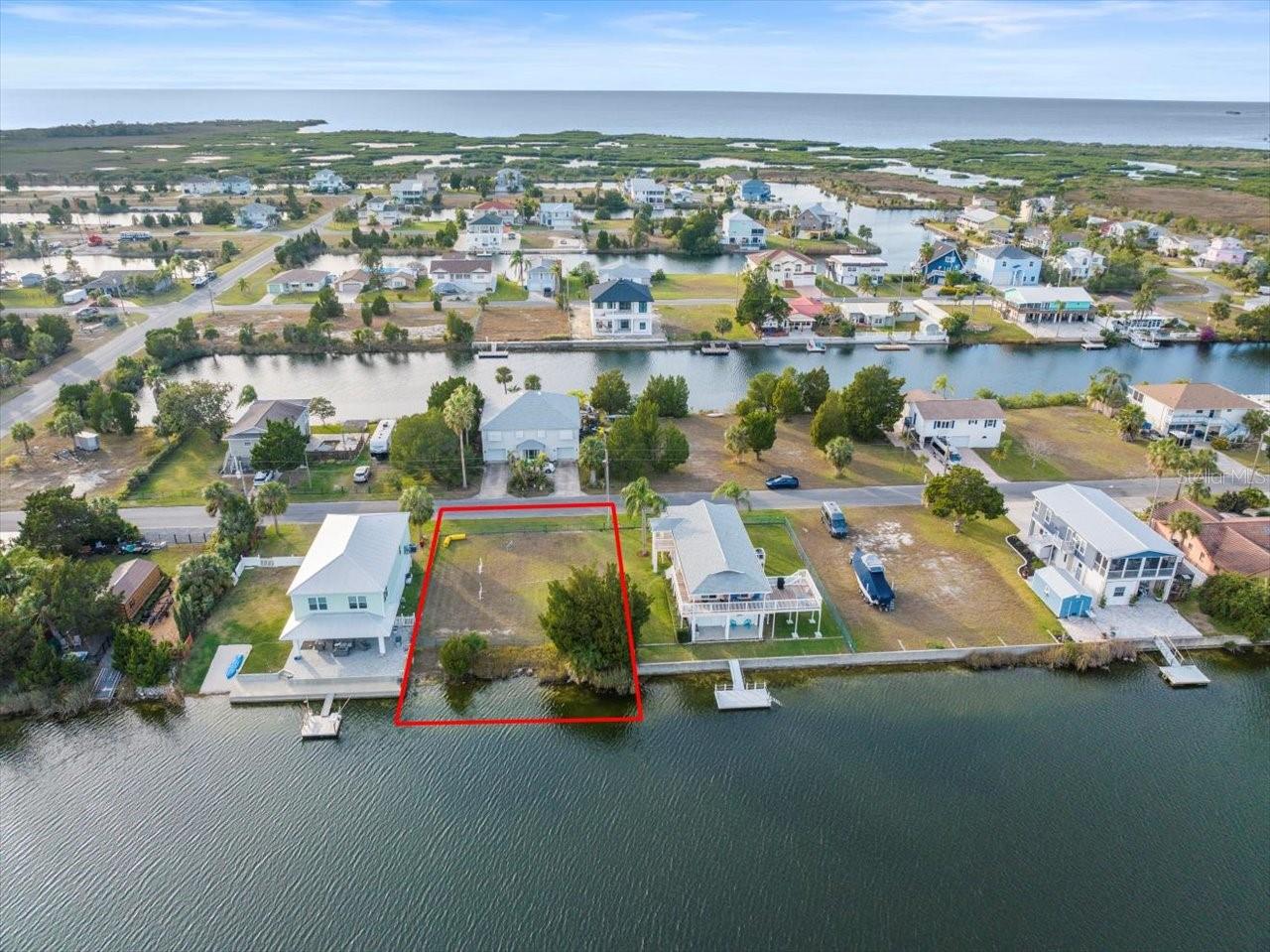 3332 Oleander Dr photo 1