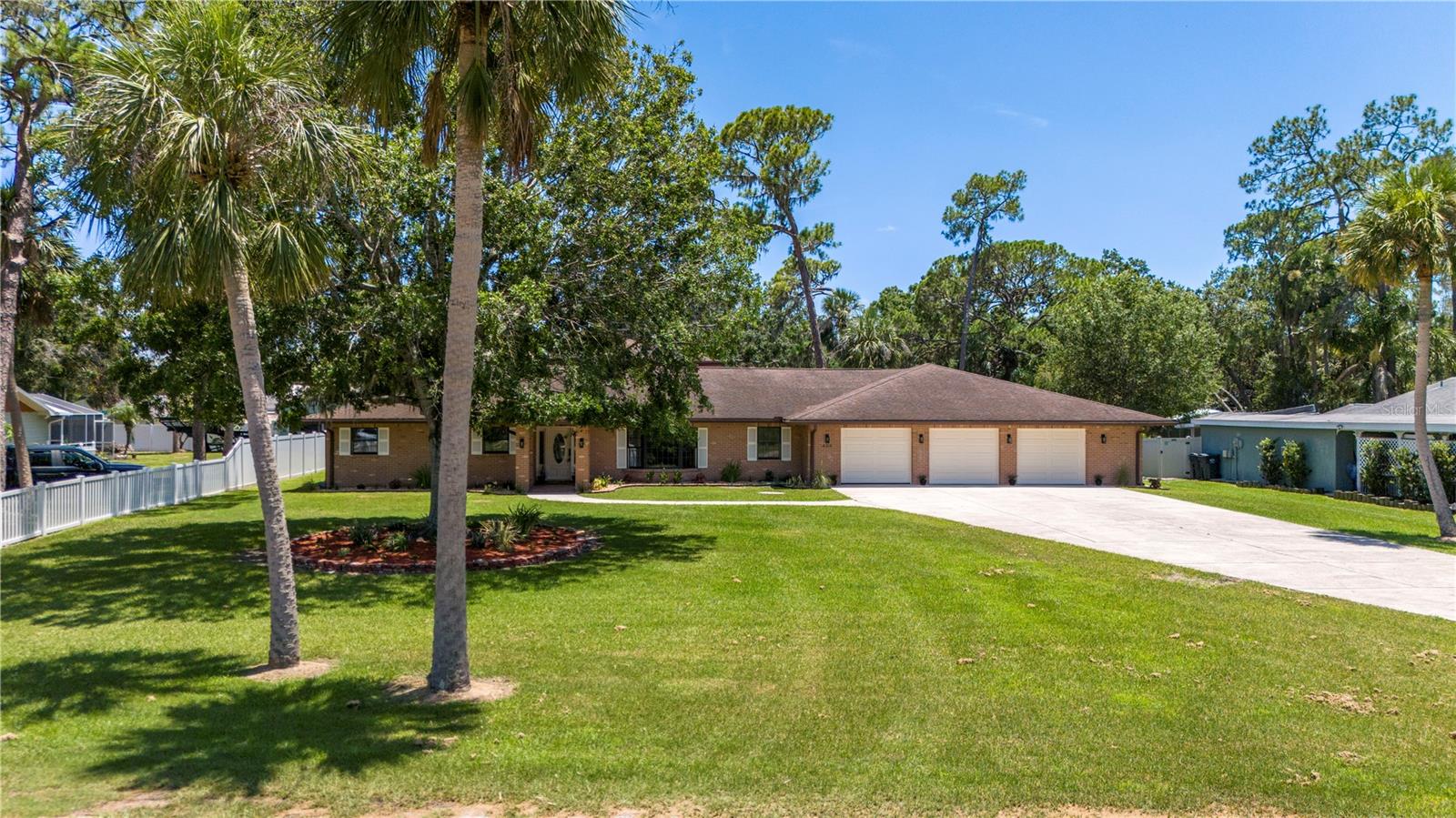 404 Dickman Dr SW