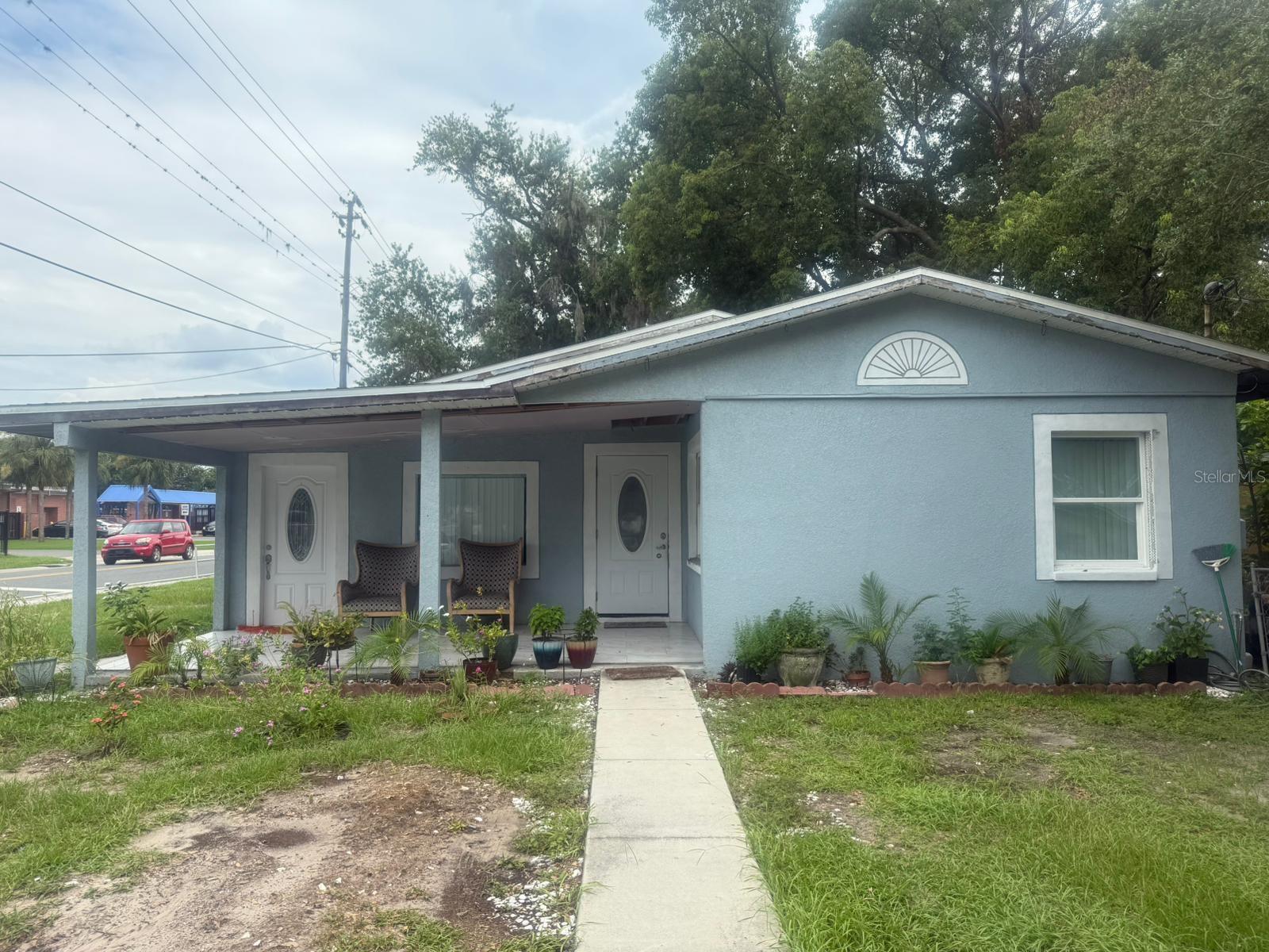 1509 Neil St photo 1