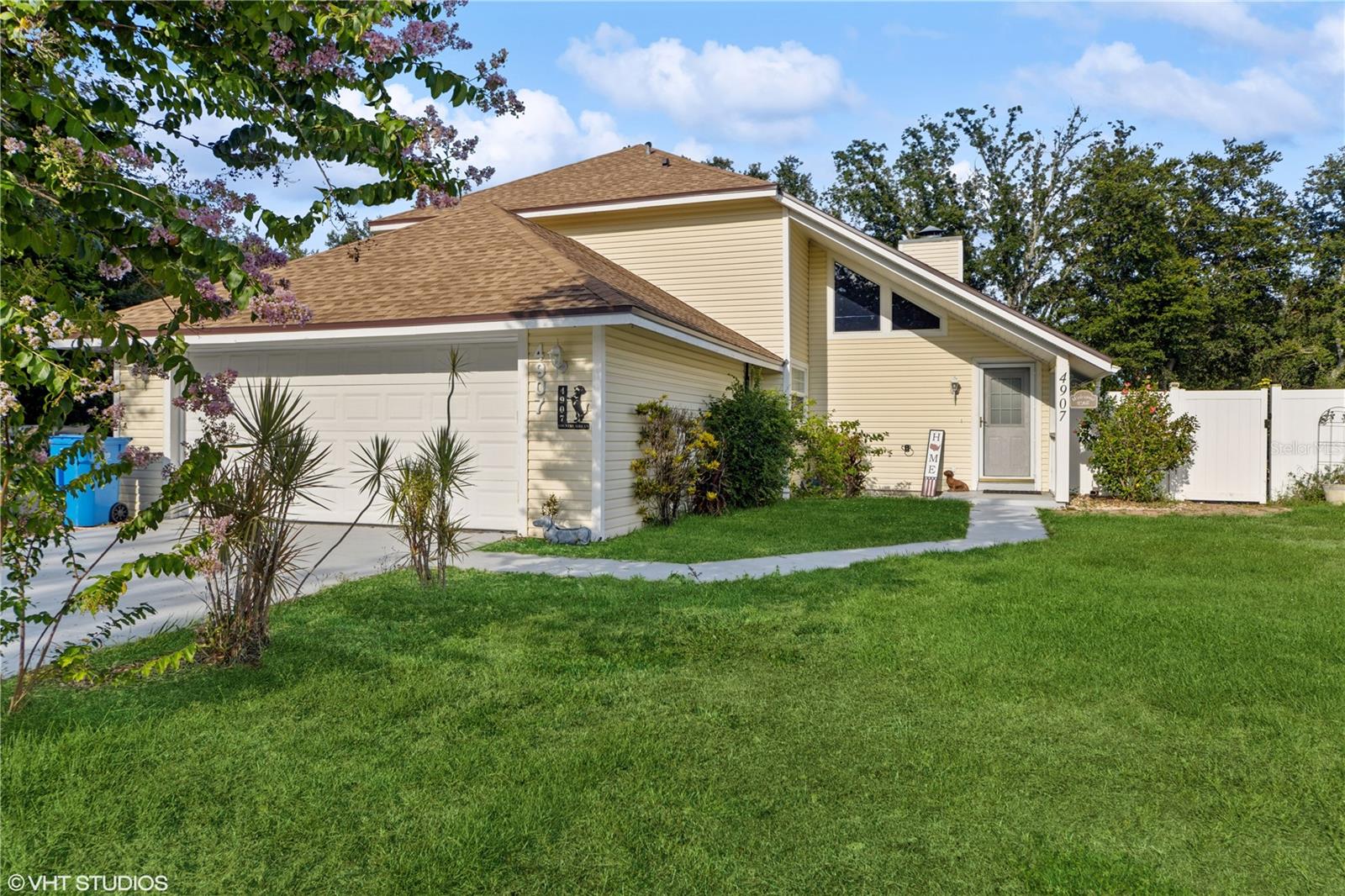 4907 Country Aire Ln photo 1