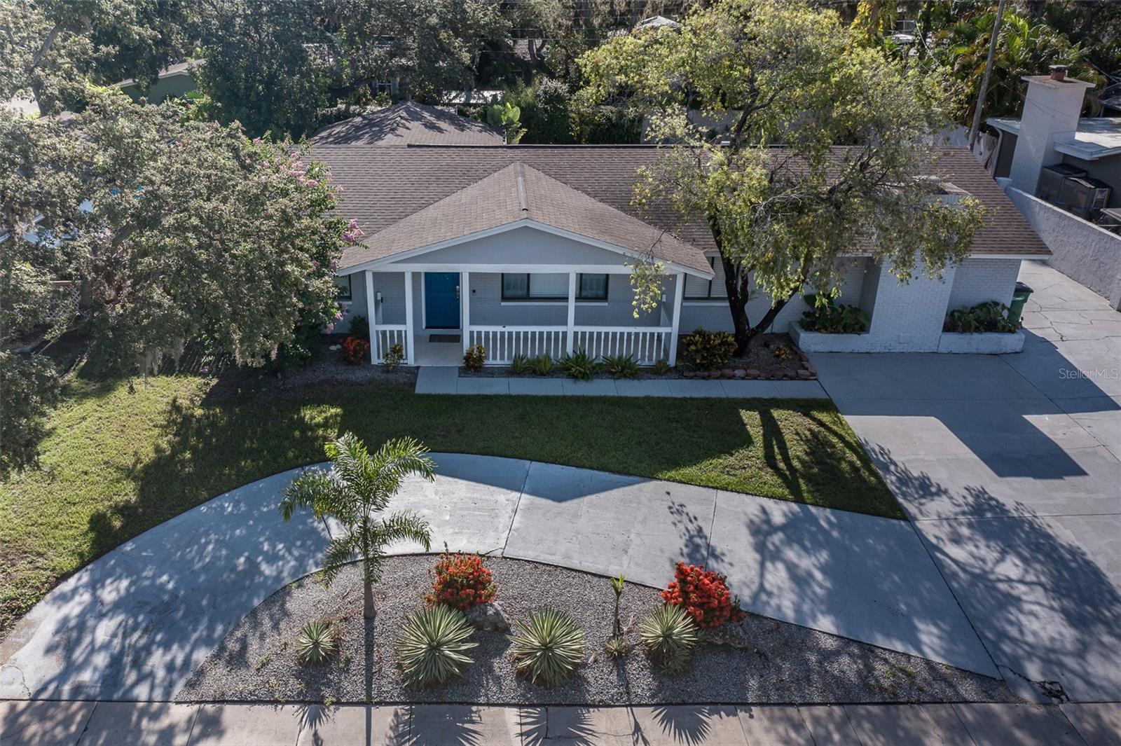 2180 Philippe Pkwy