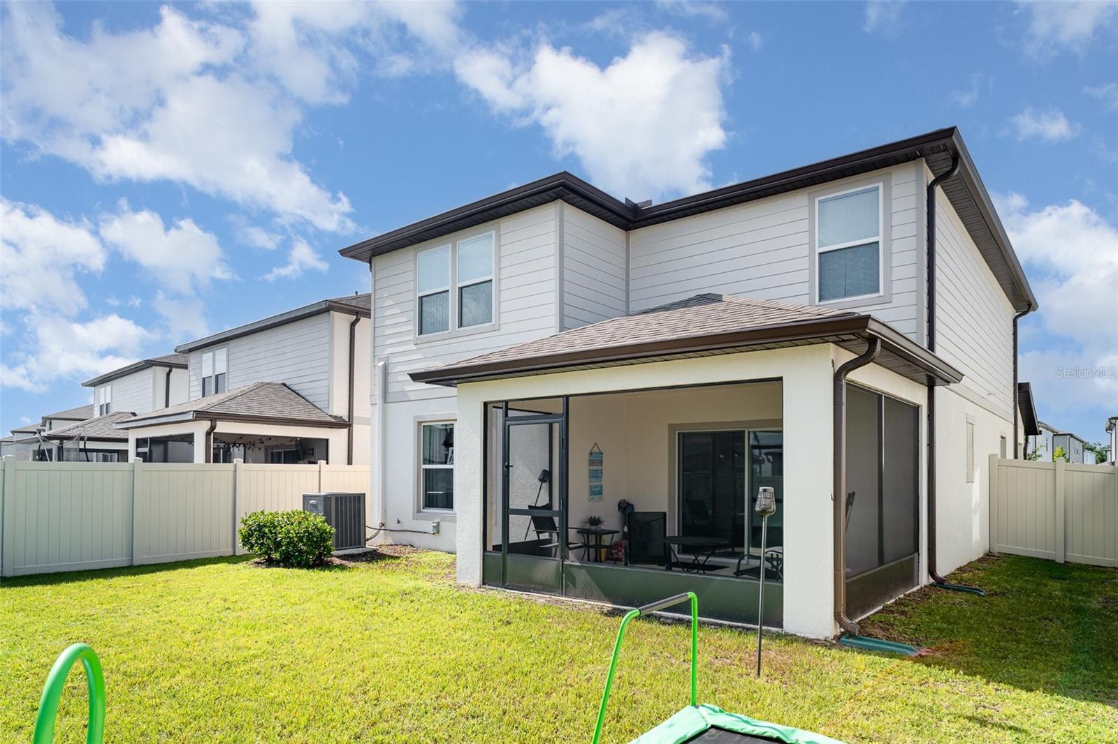 465 Waterford Dr