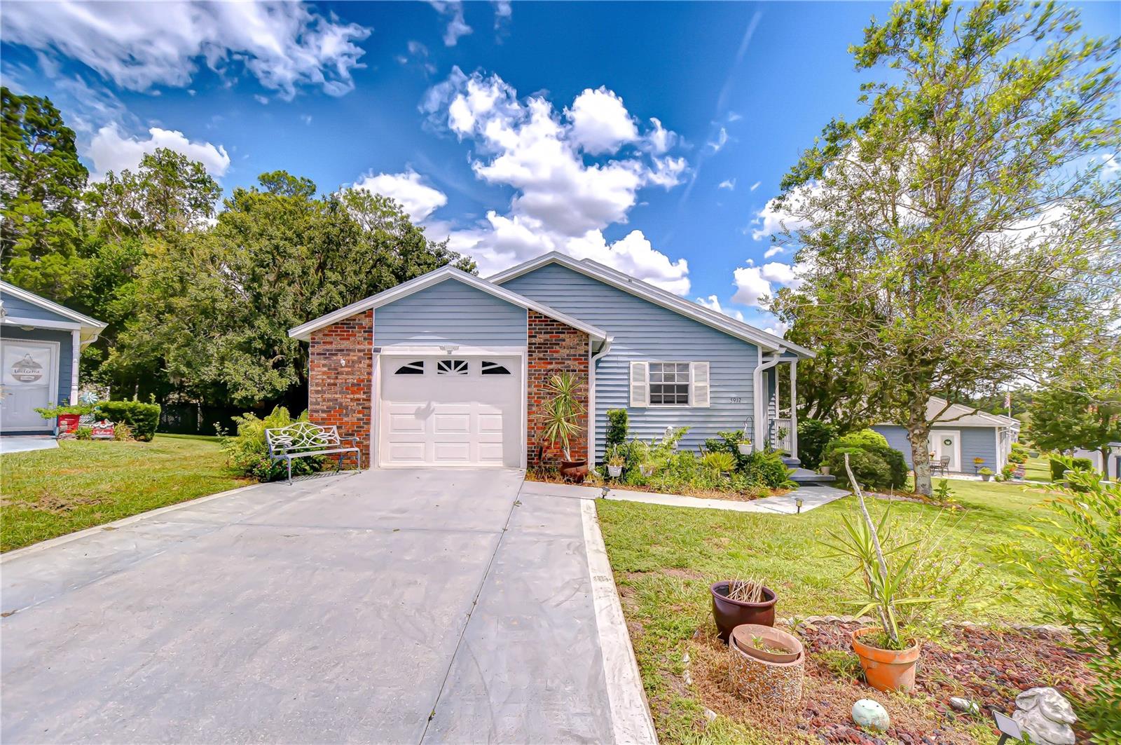 5912 Newberry CT photo 1