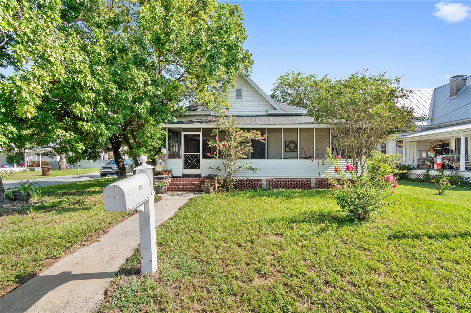 202 E Badcock Blvd