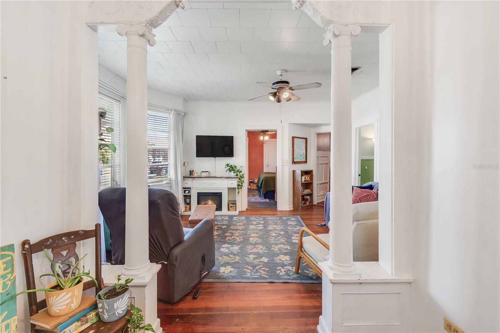 202 E Badcock Blvd