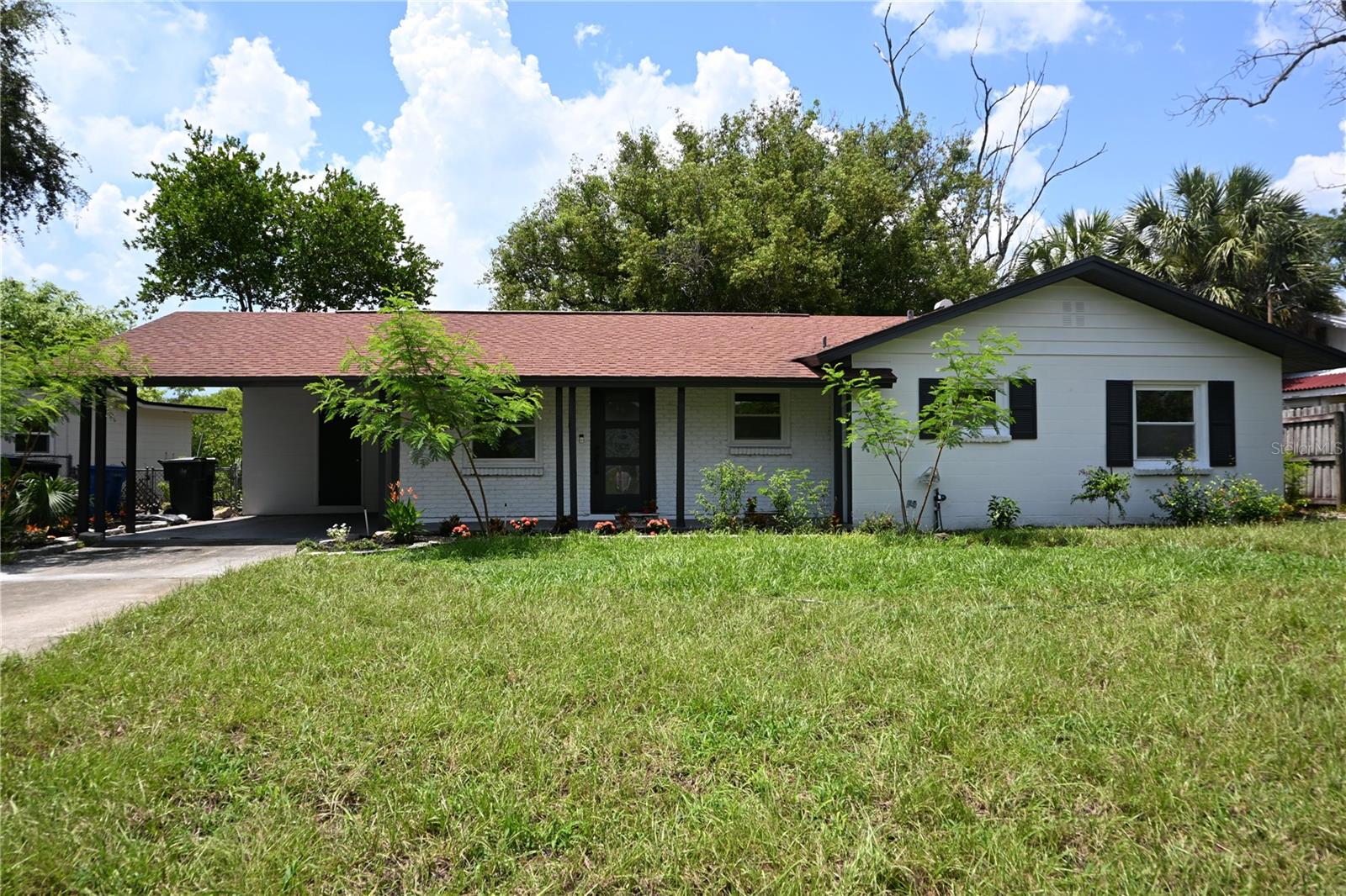 8609 Driftwood Dr photo 1