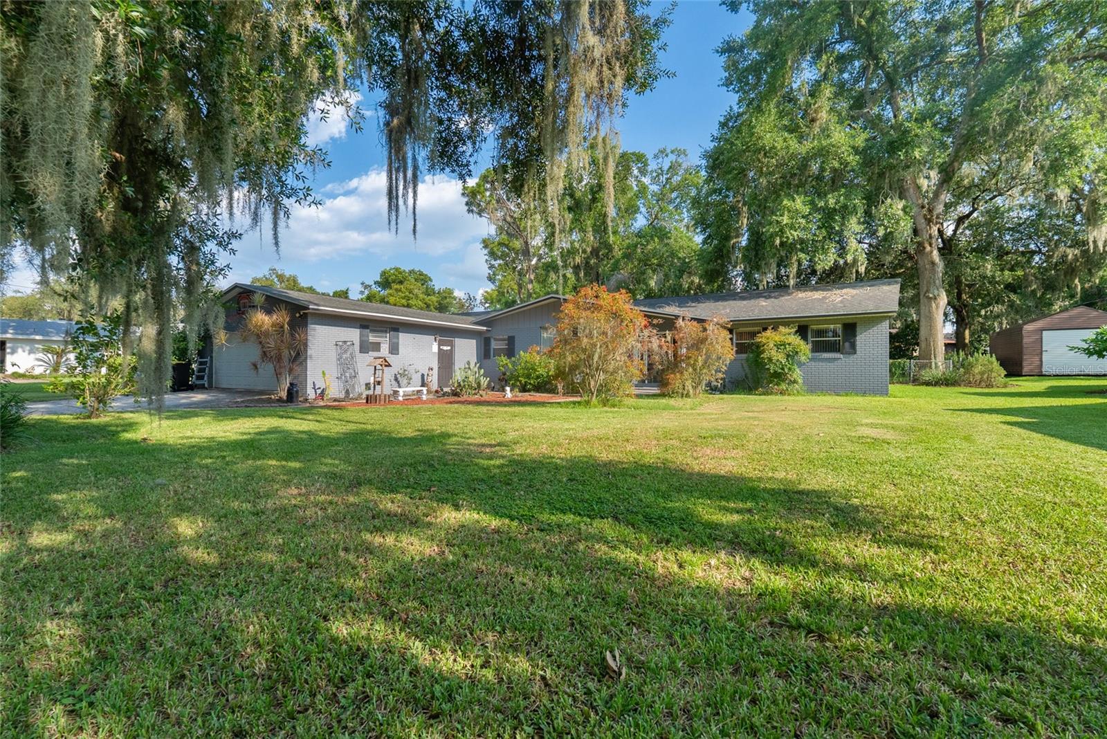 306 Grimes Dr