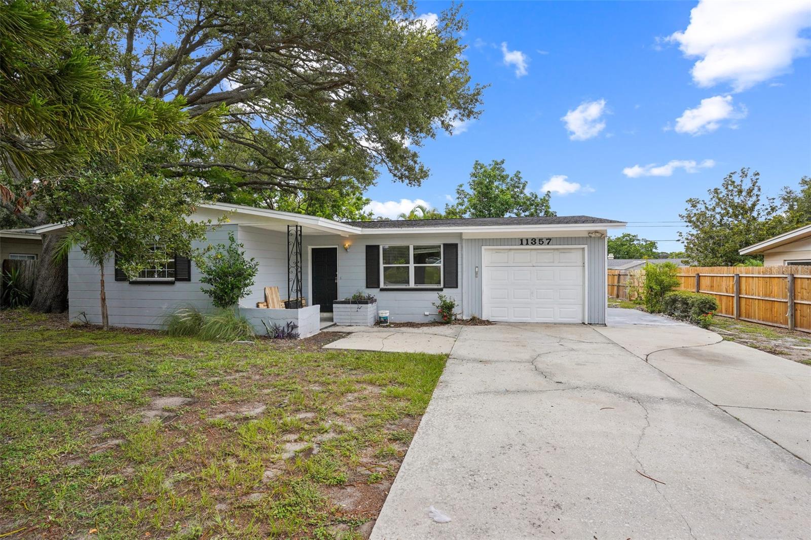 11357 116th Ave photo 1