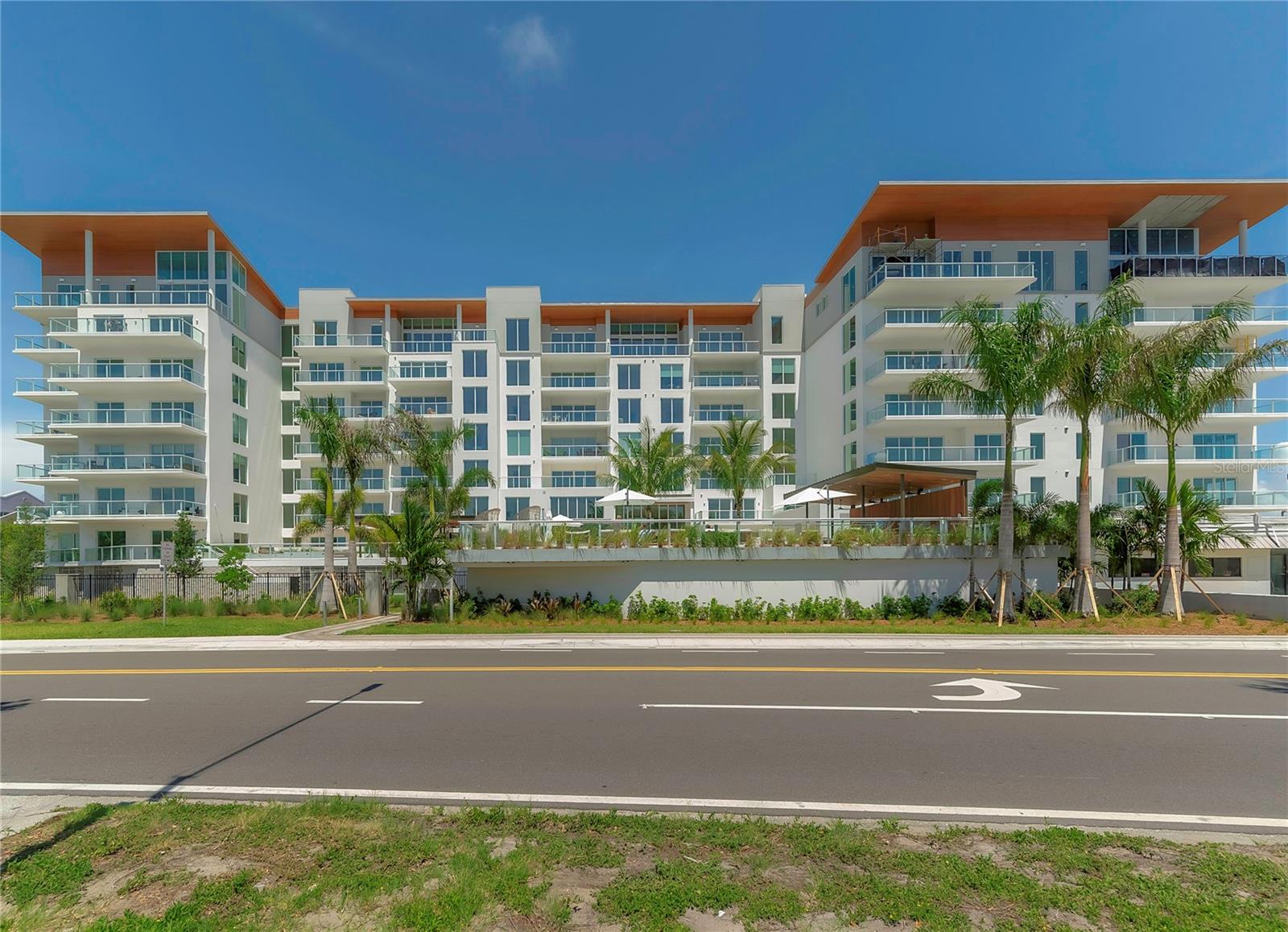 1020 Sunset Point Rd #302