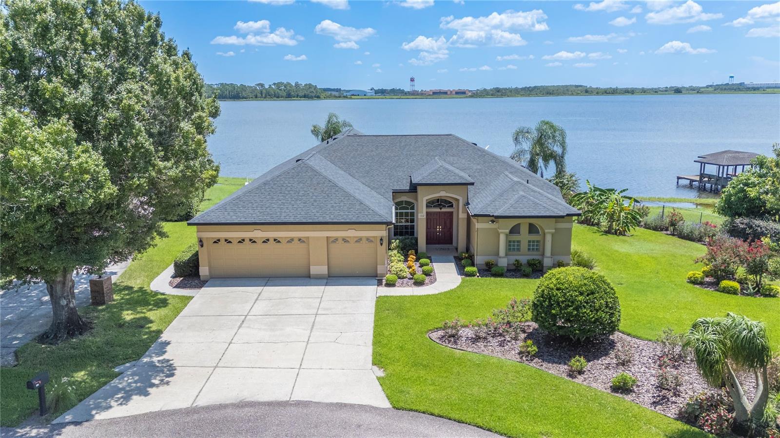 102 Bayberry Dr