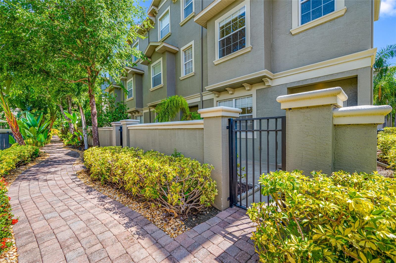 7125 102nd Ln