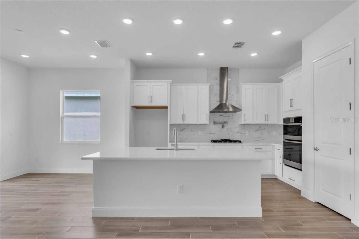 2302 Lone Tree Bend