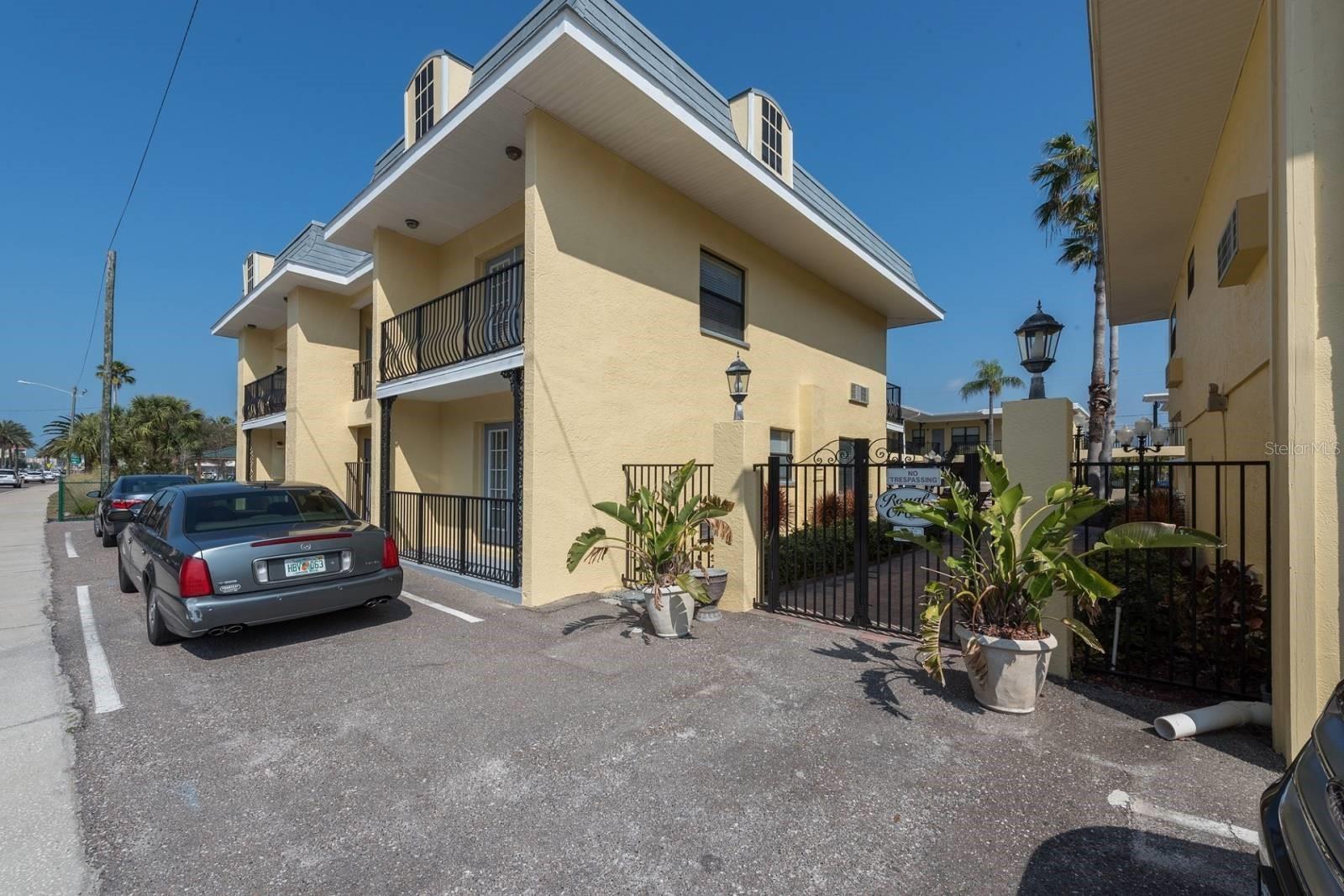 16333 Gulf Blvd #204