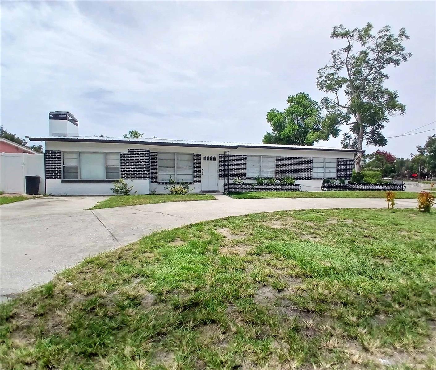 3006 W Kirby St photo 1