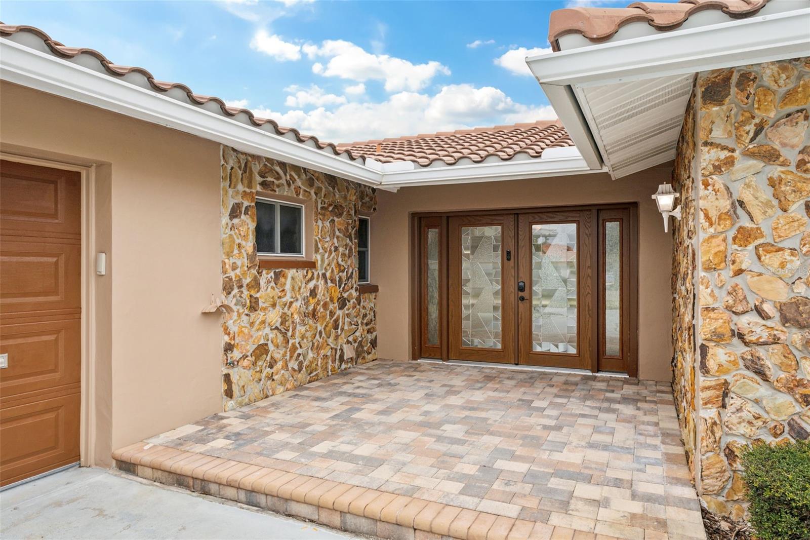 3734 Topsail Trl