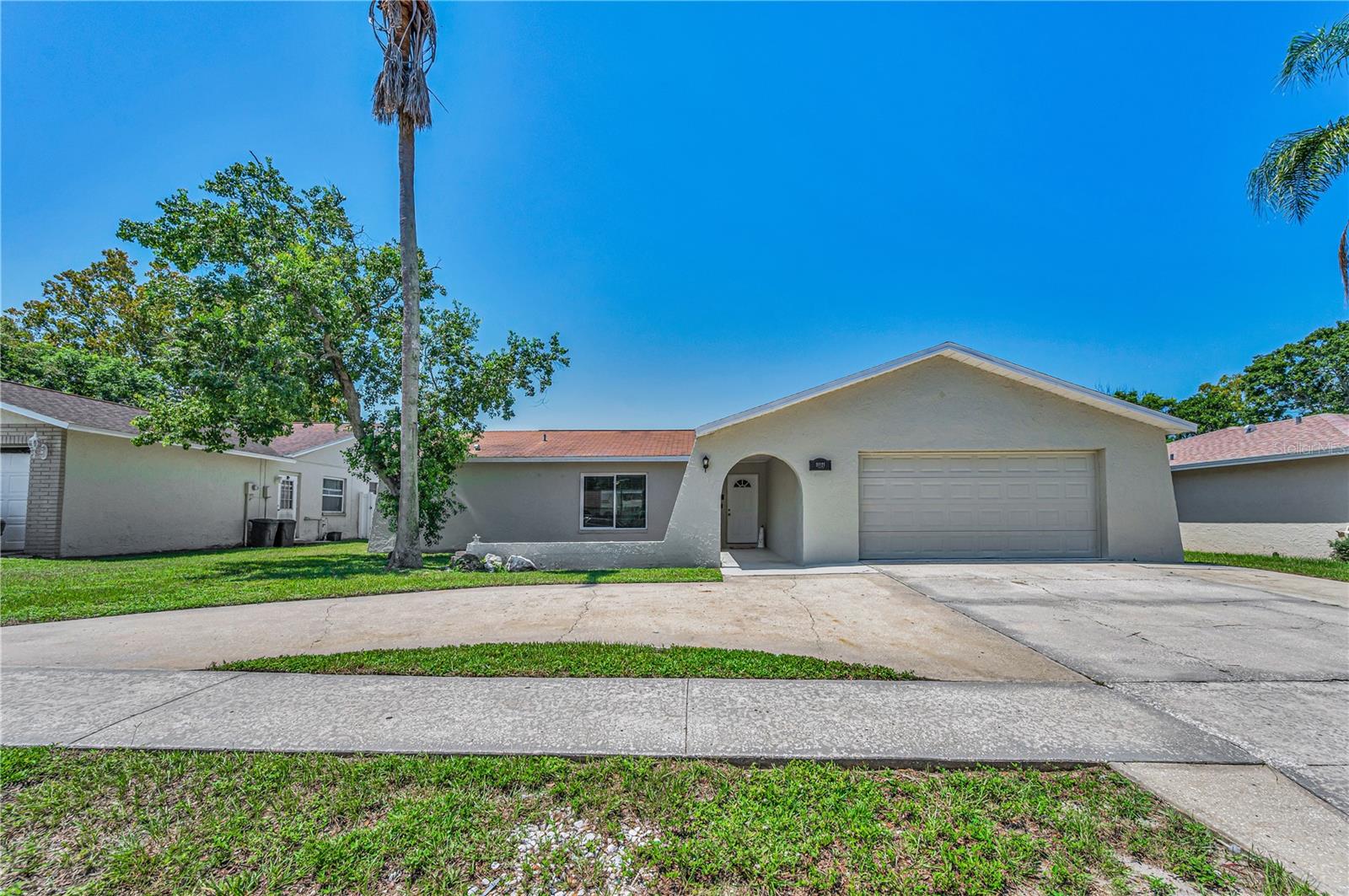 11121 Peppertree Ln photo 1
