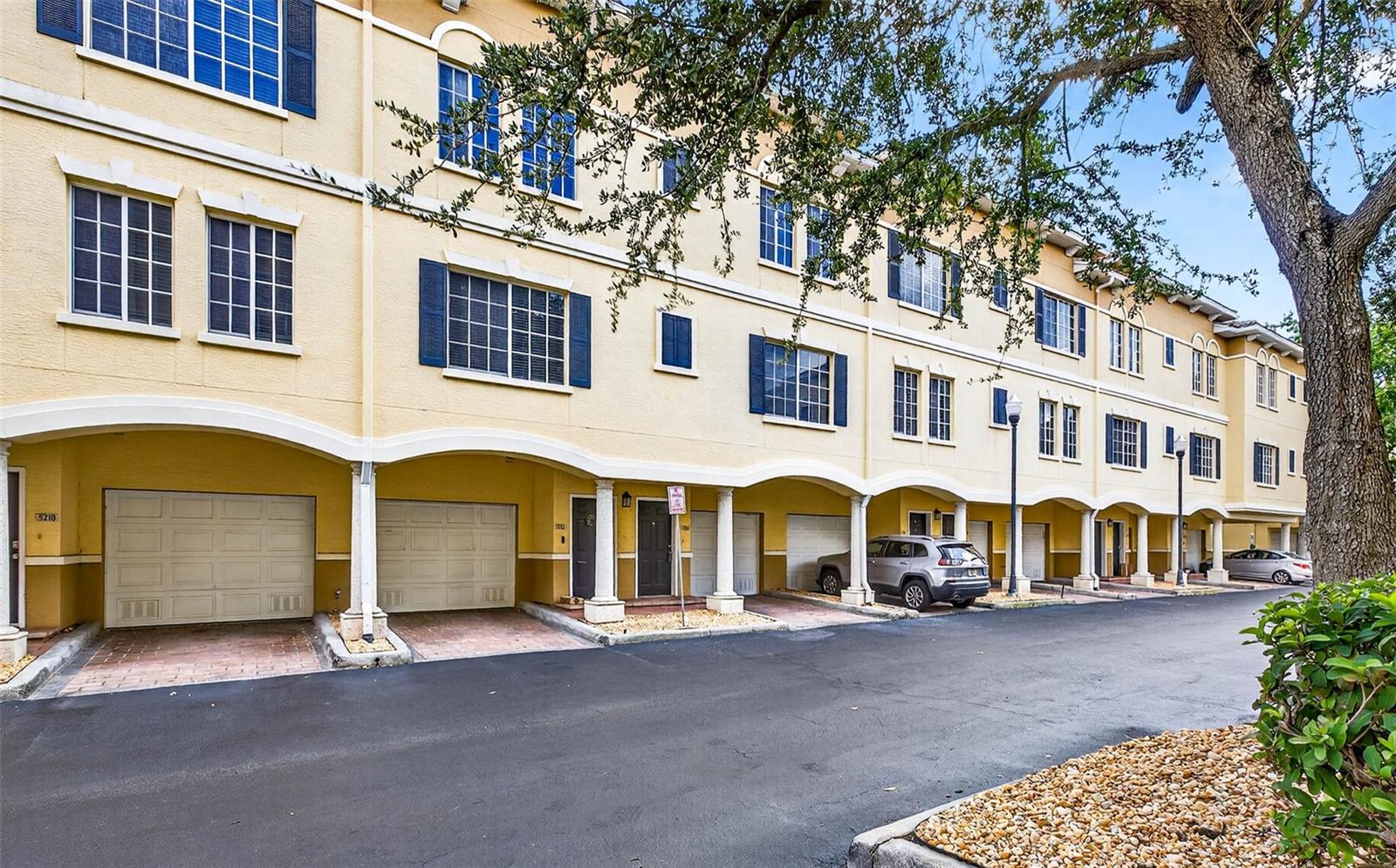 5214 Hampton Beach Pl