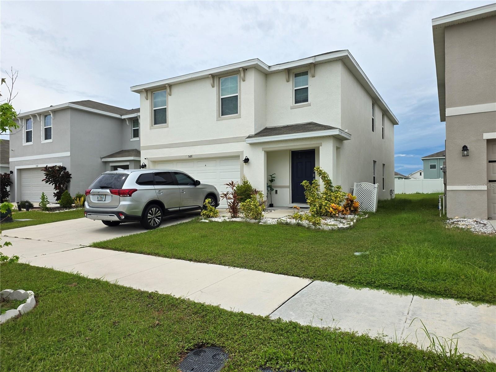 566 Sunlit Coral St photo 1