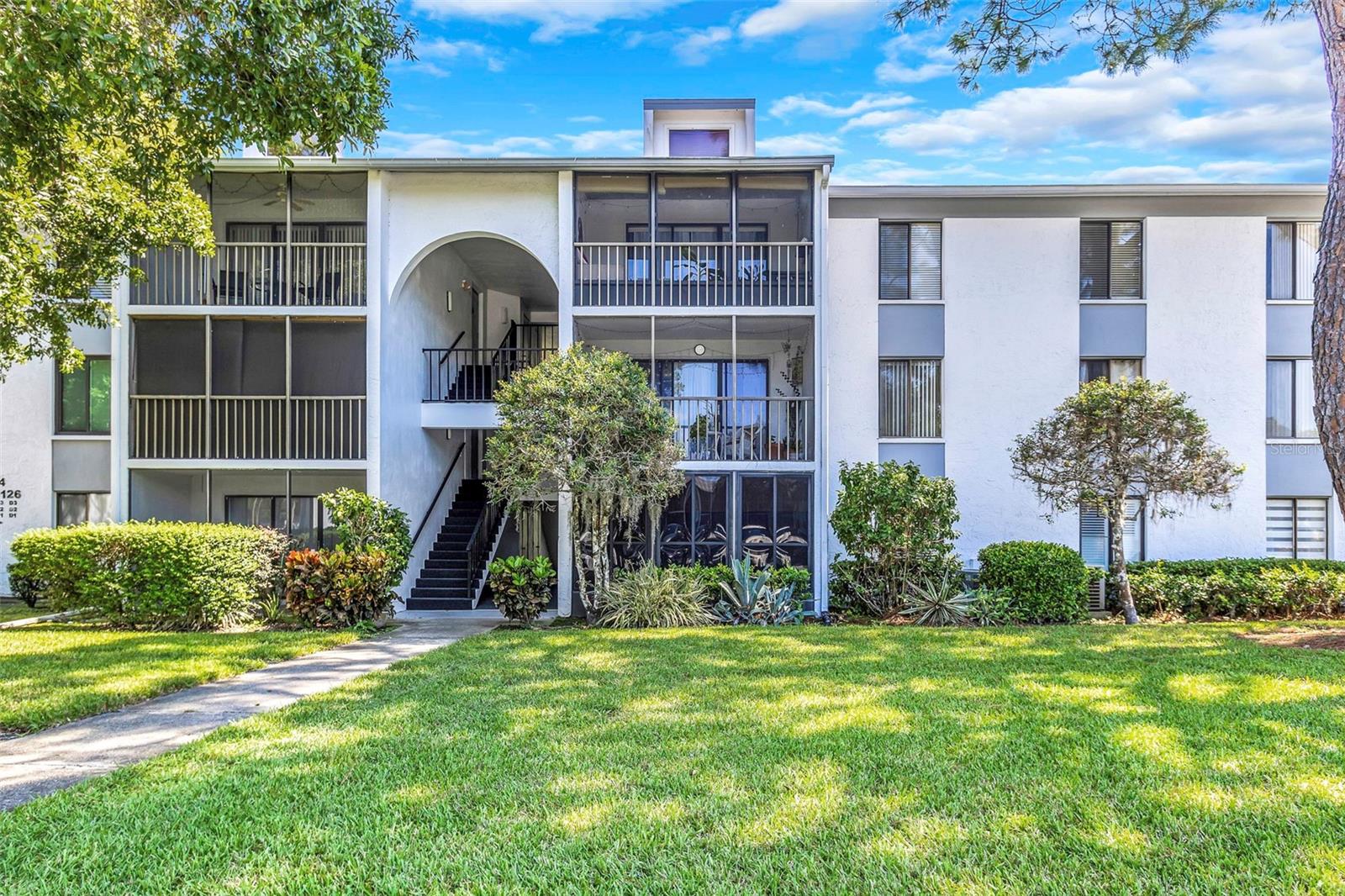 1344 Pine Ridge Cir E #D2