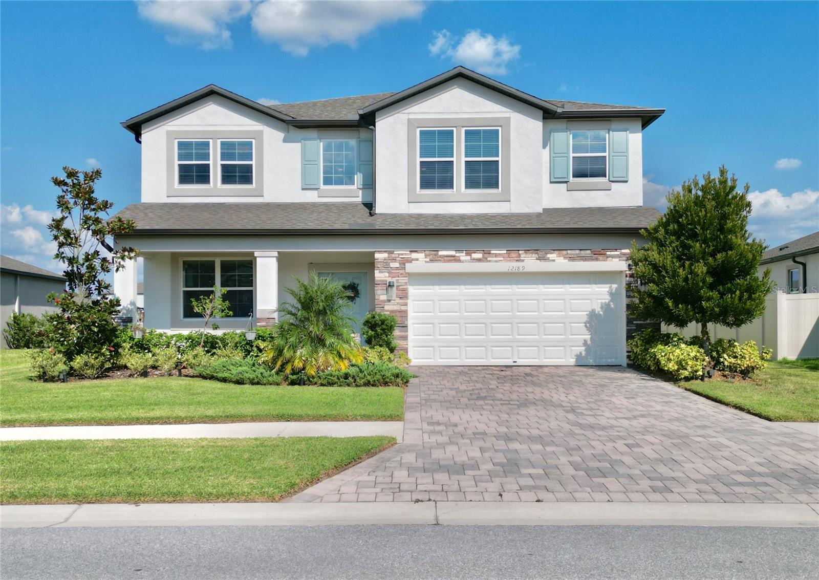 12189 Nouveau Ave